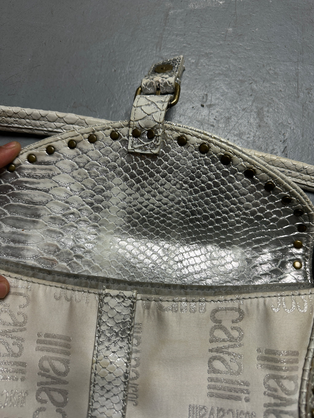 Detailbild Vintage White Just Cavalli Monogram Bag von vorne