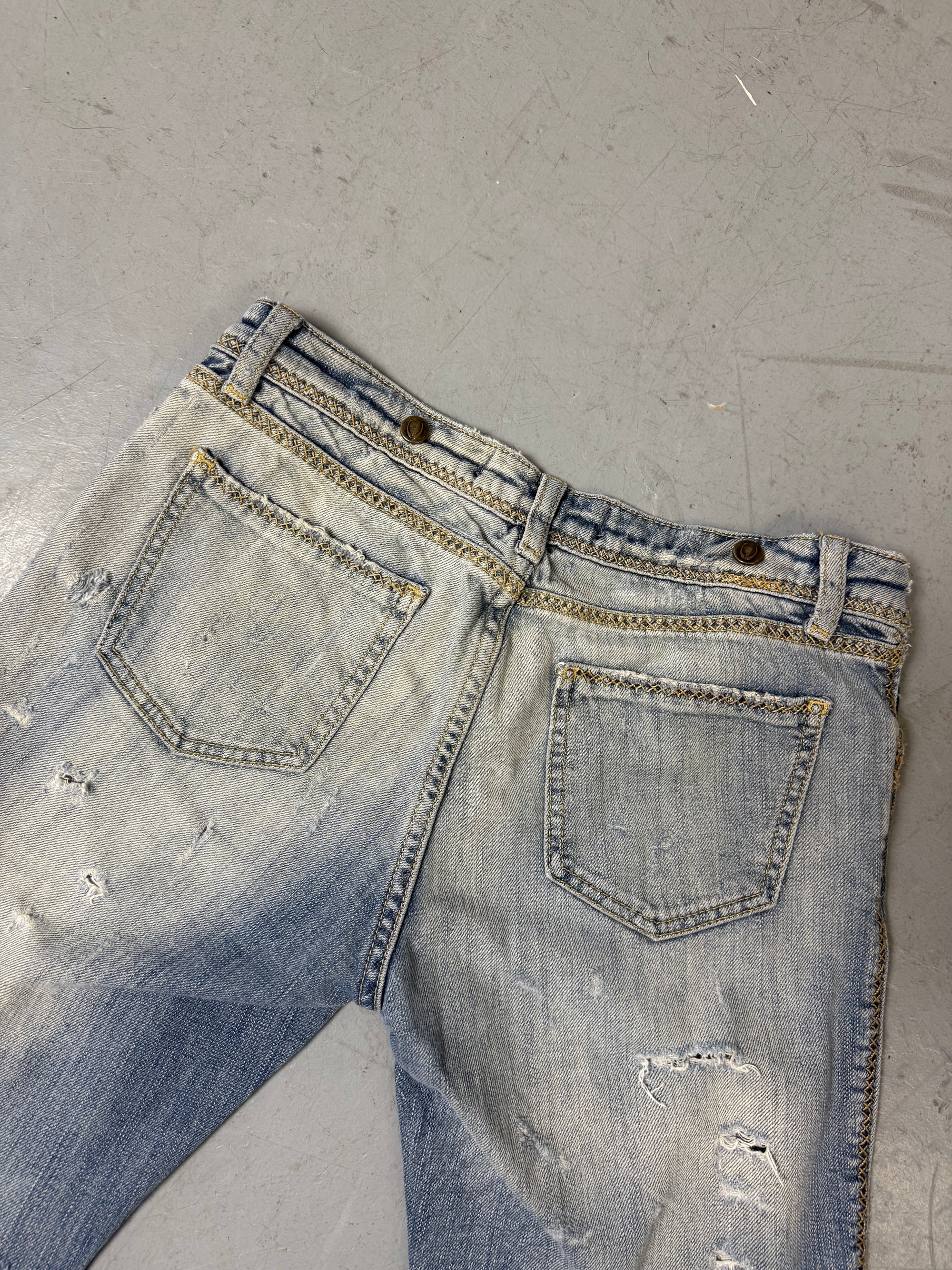 Eine washed denim shorts von justcavalli im ripped look in S