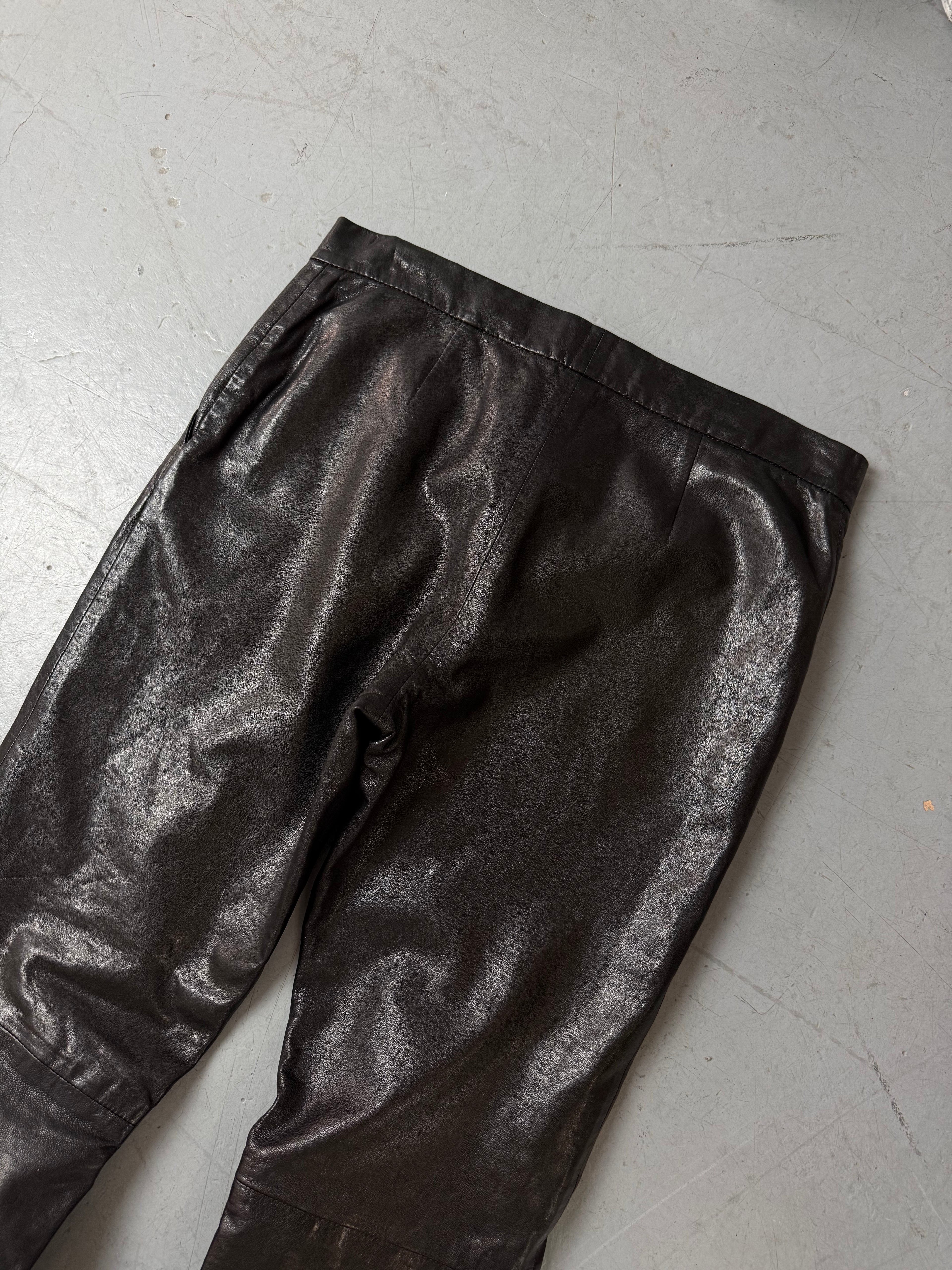 Vintage Moschino Black Leather Pants für Herren. Secondhand Y2K 2000s Fashion