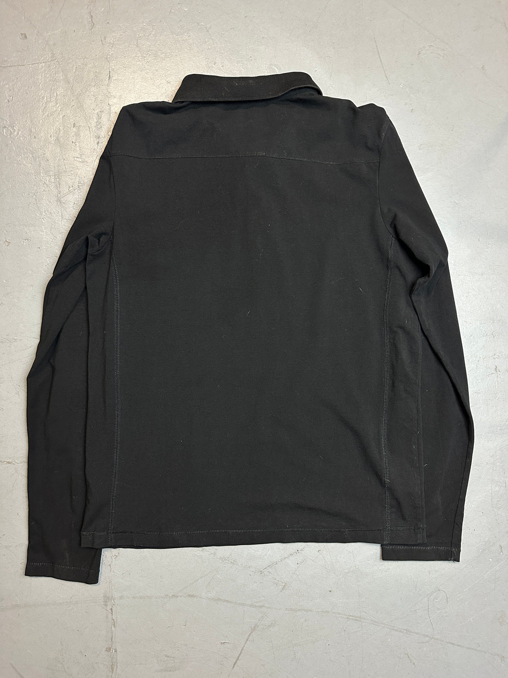 Vintage Guess Black Polo Longsleeve für Herren. Y2K Second Hand 2000s Fashion