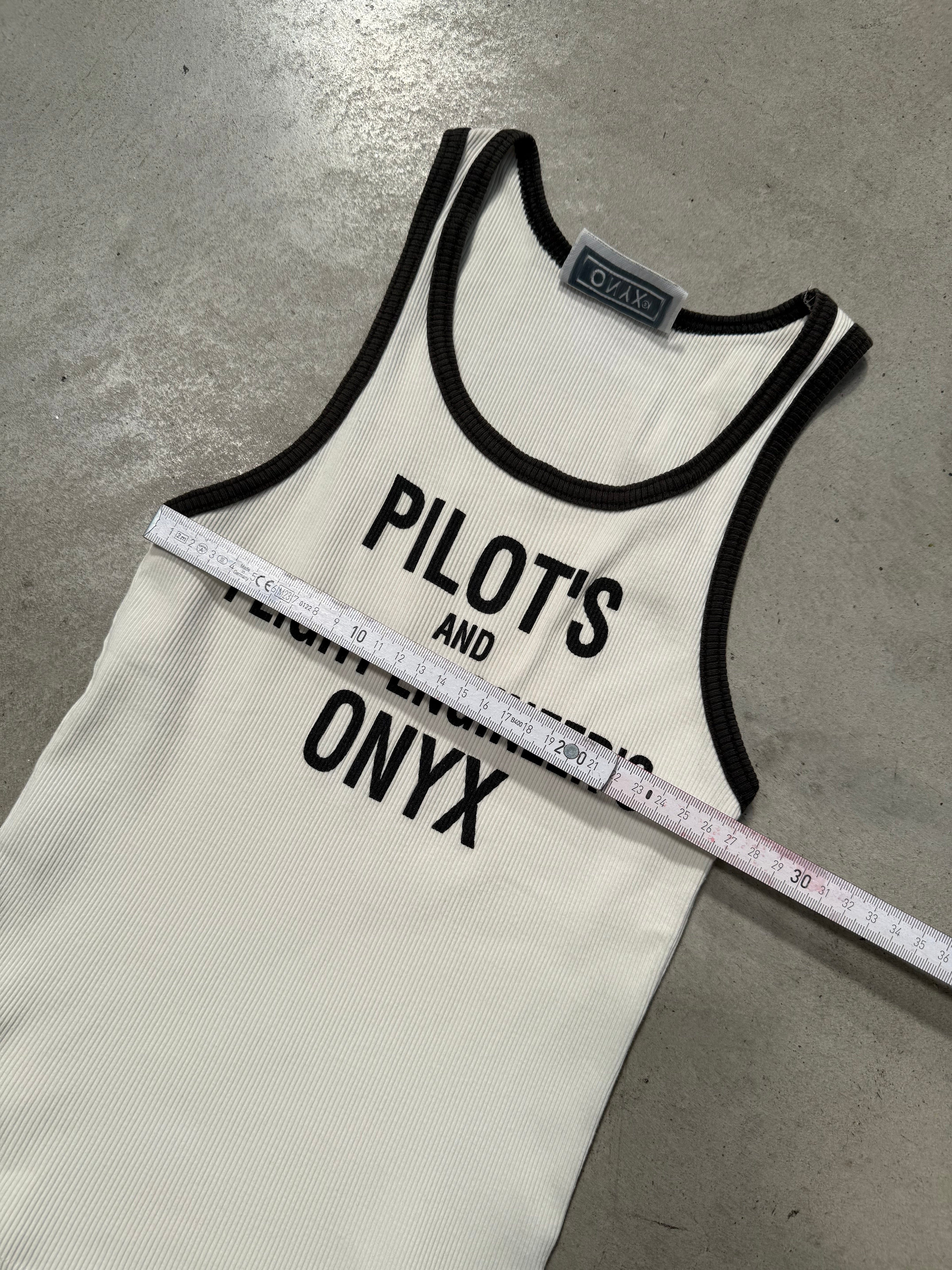 Vintage Onyx White and Black Printed Tank Top Für Damen. Y2K Second Hand 2000s Fashion 