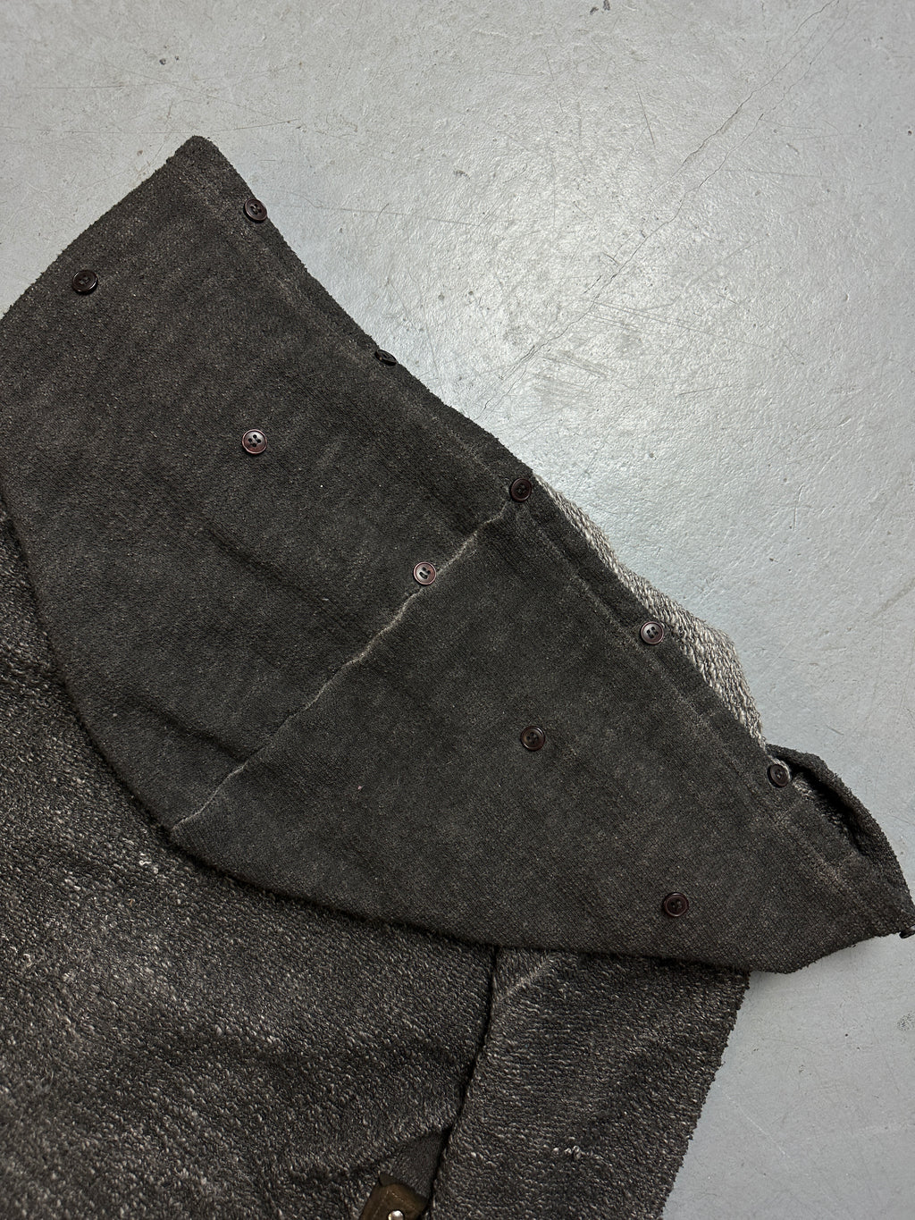 Detailliertes Produktbild von Vintage Sexy Woman Hooded Cardigan M/L von hinten