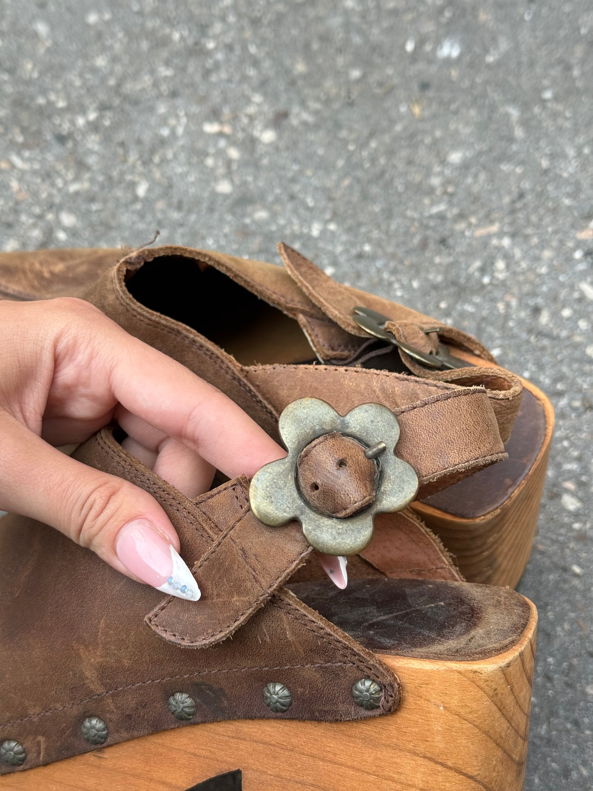 Vintage Brown Leather Clogs