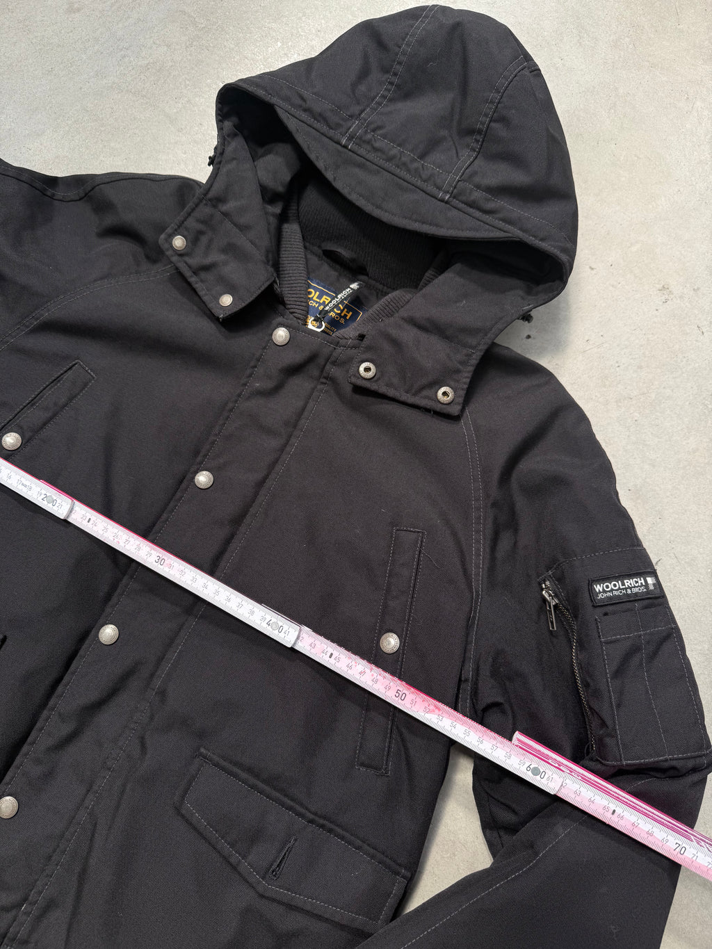 Vintage Woolrich Black Winter Jacket Für Männer. Y2K Second Hand 2000s Fashion 