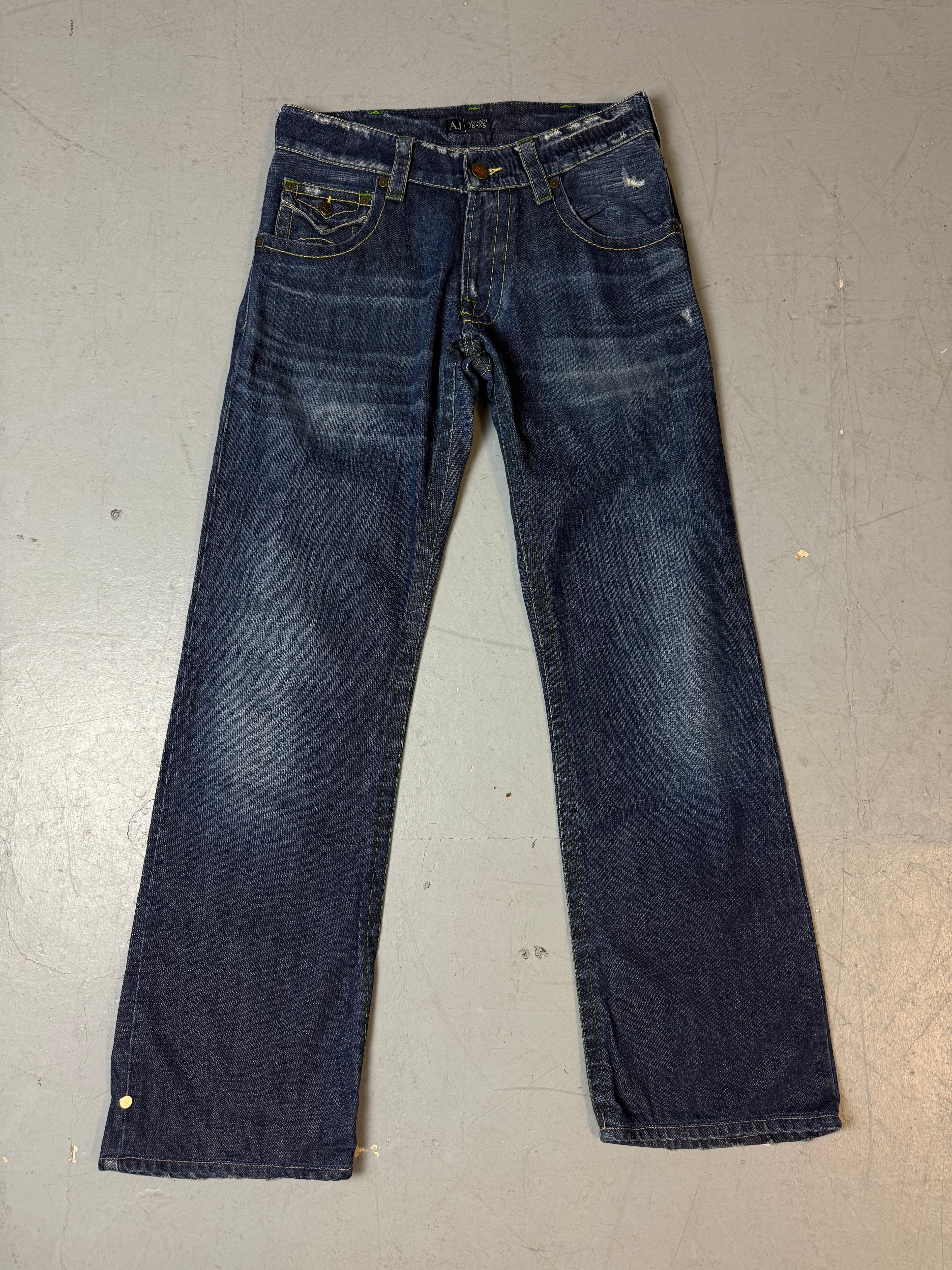 Eine dunkelblaue Straight leg Jeans von Armani mid waist 