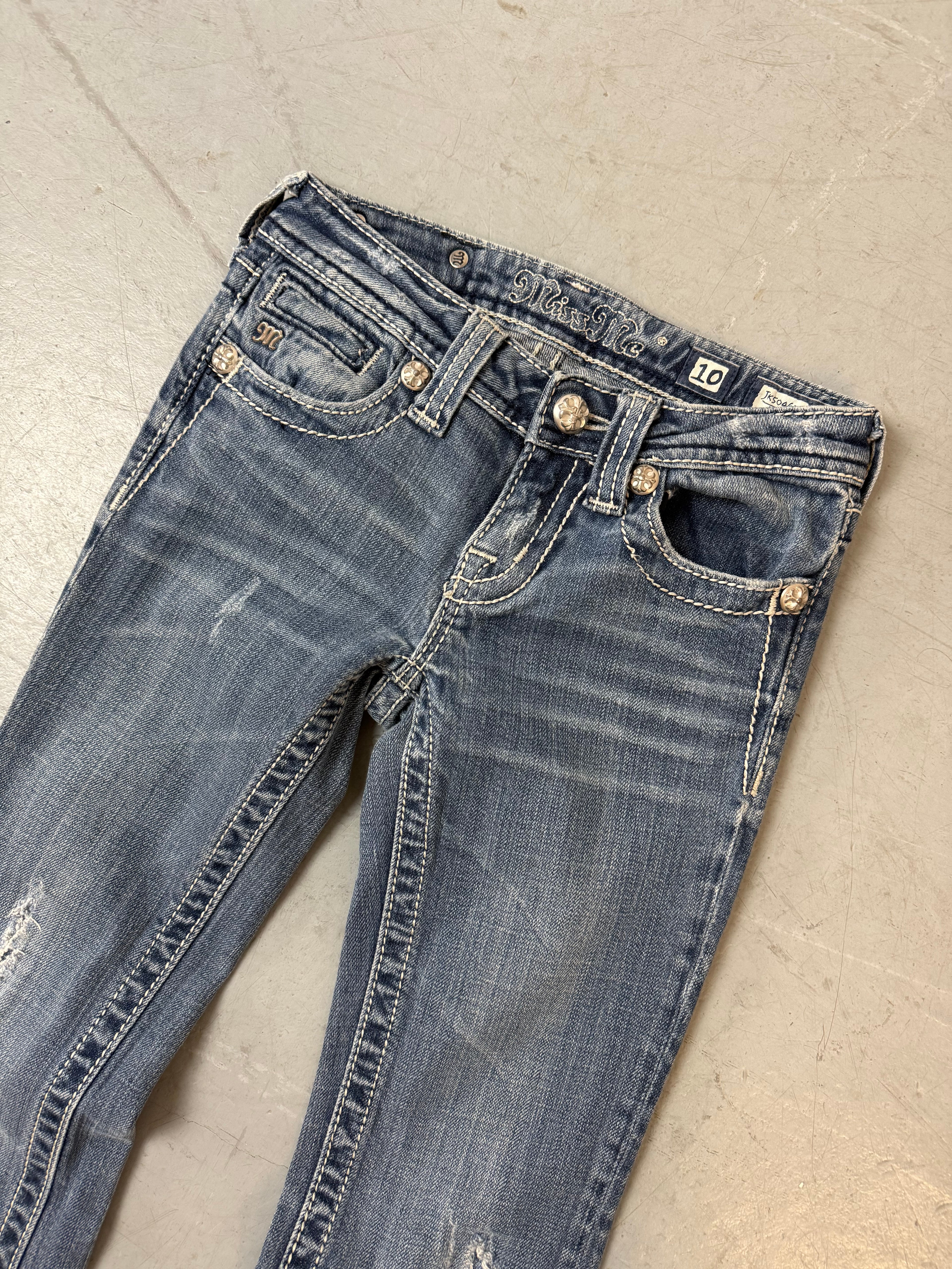 Vintage Miss Me Low Waist Bootcut Denim für Damen. Y2K Second Hand 2000s Fashion