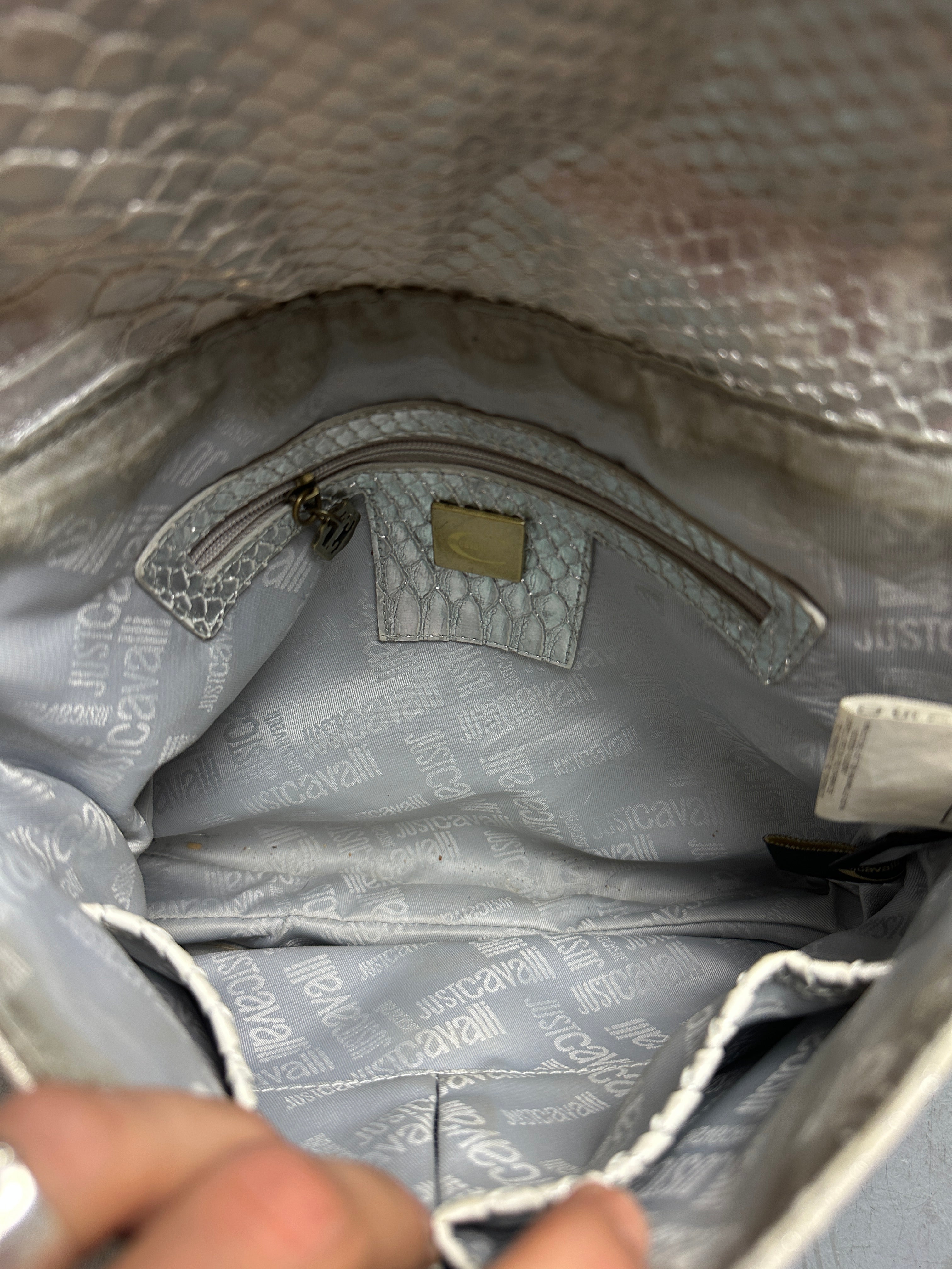 Detailbild Vintage White Just Cavalli Monogram Bag von innen 
