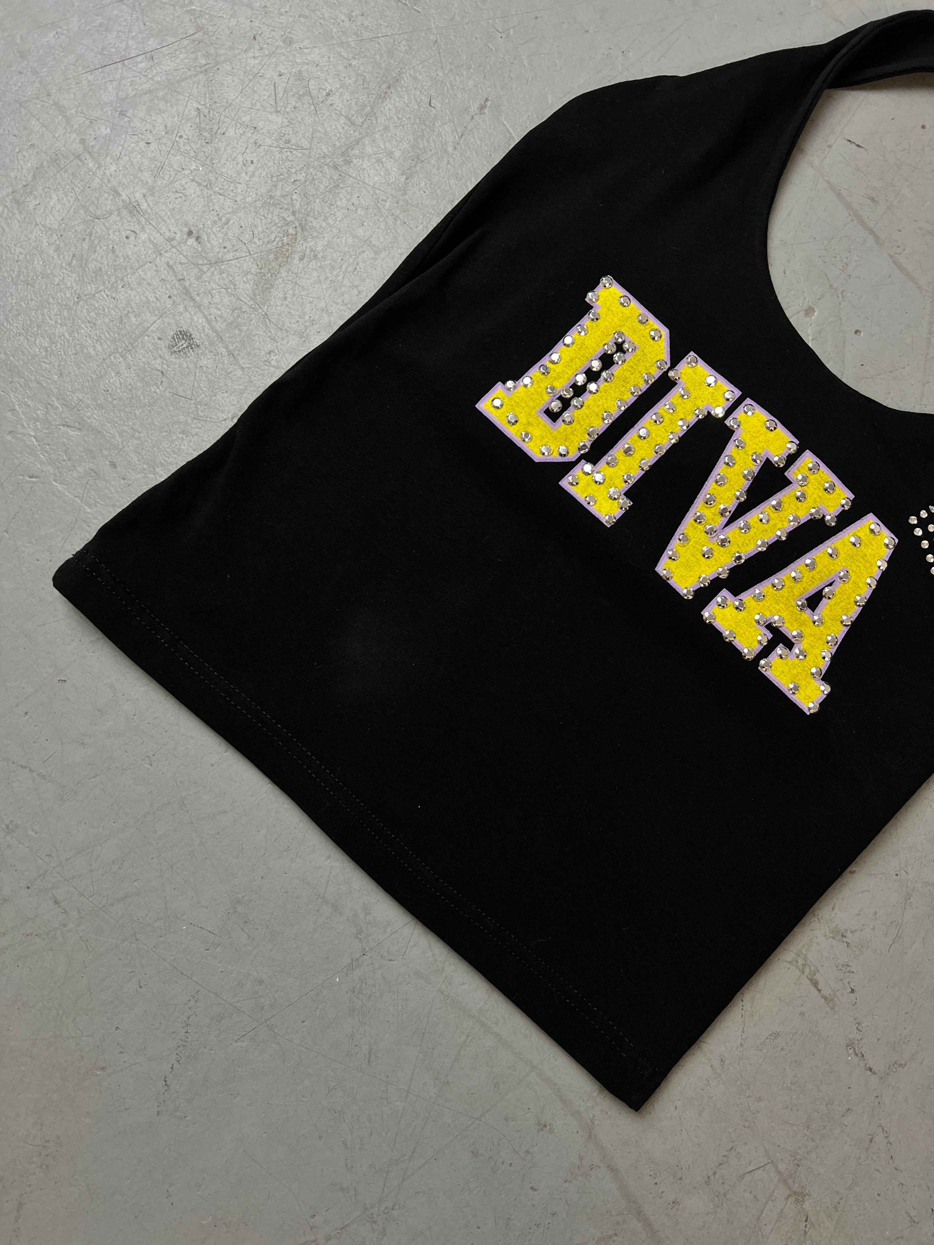 Vintage Diva Rhinestone Neckholder Top für Damen. Y2K Second Hand 2000s Fashion