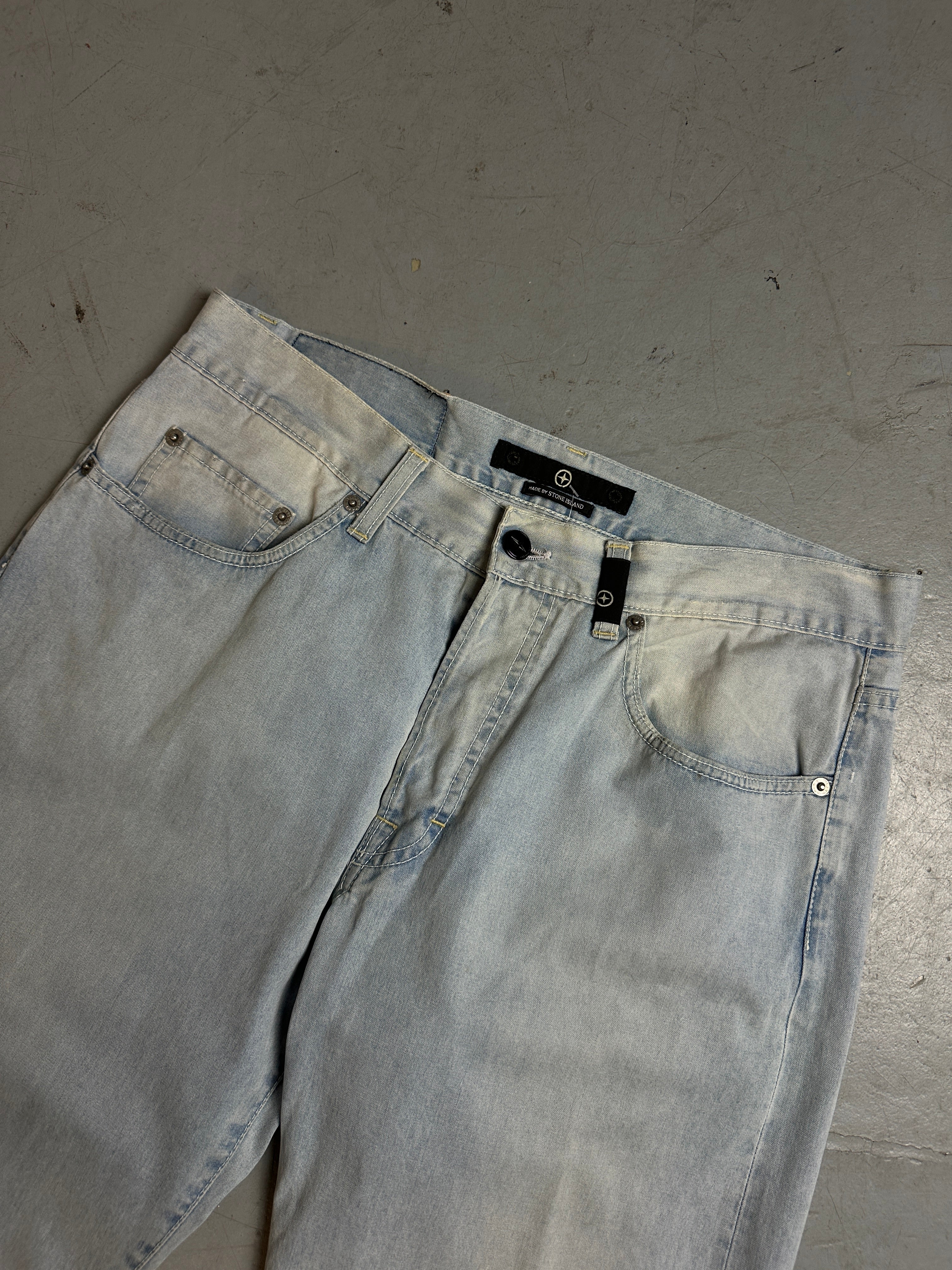 Detailliertes Produktbild von Vintage Stone Island Light Blue Denim M/L   von vorne
