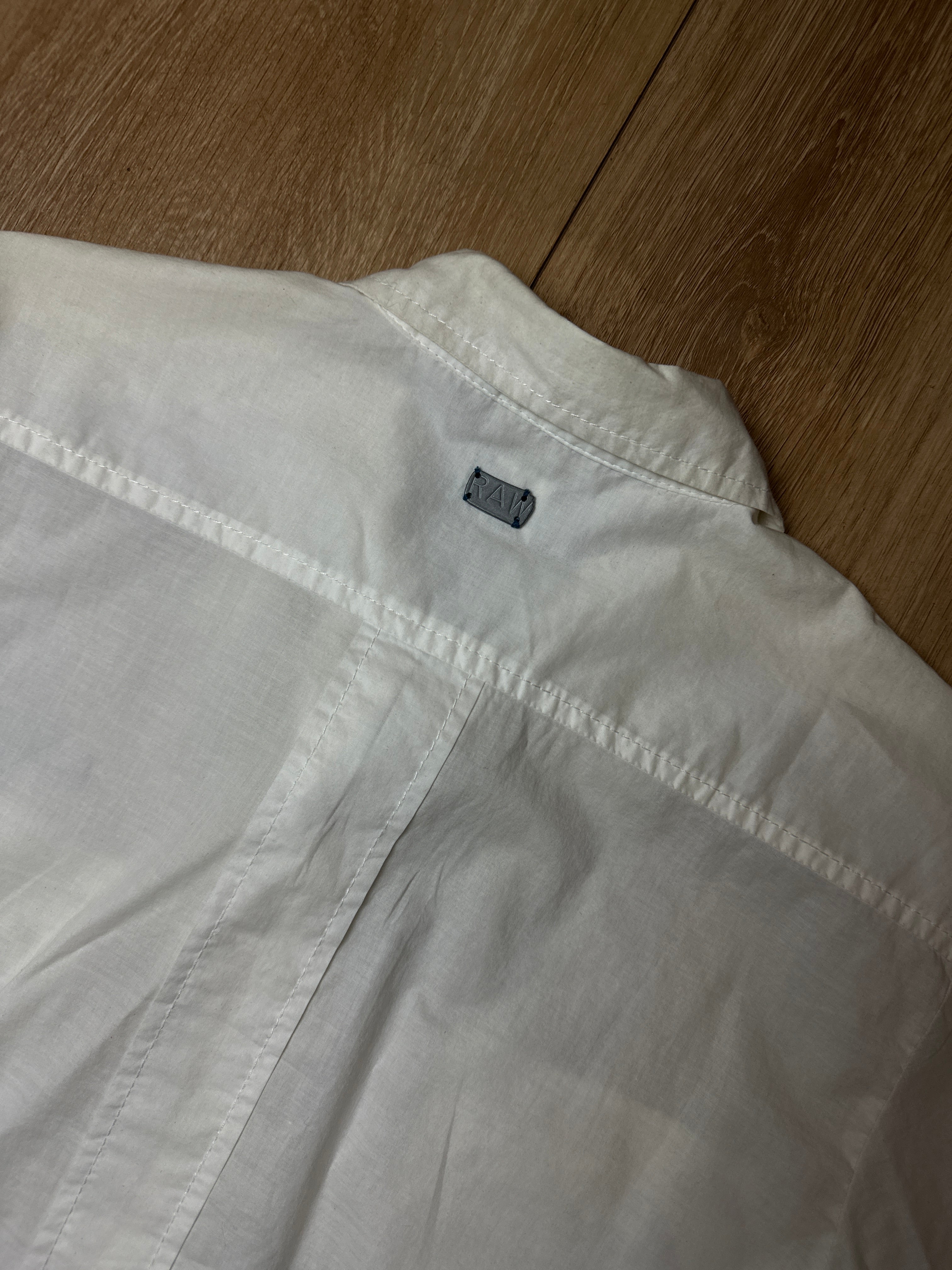 Ein weißes langarm Hemd von G-Star Vintage Y2K 