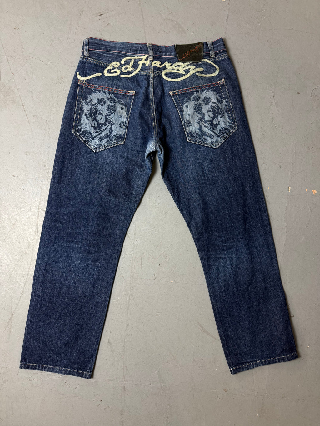 Produktbild von einer Vintage Ed Hardy Dark Blue Baggy Denim von hinten