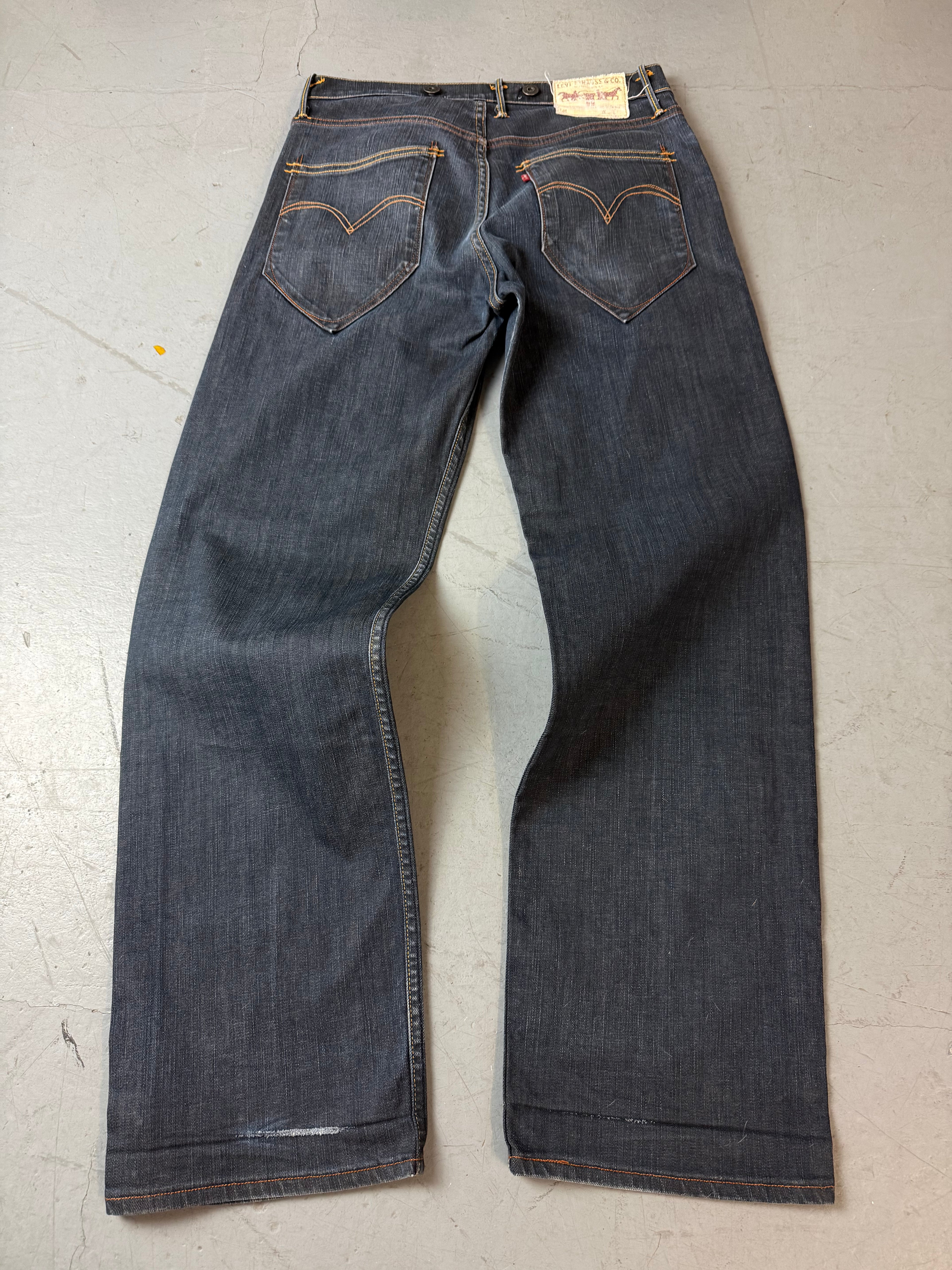Vintage Levis 503 Loose Straight Leg Denim für Herren. Y2K Second Hand 2000s Fashion