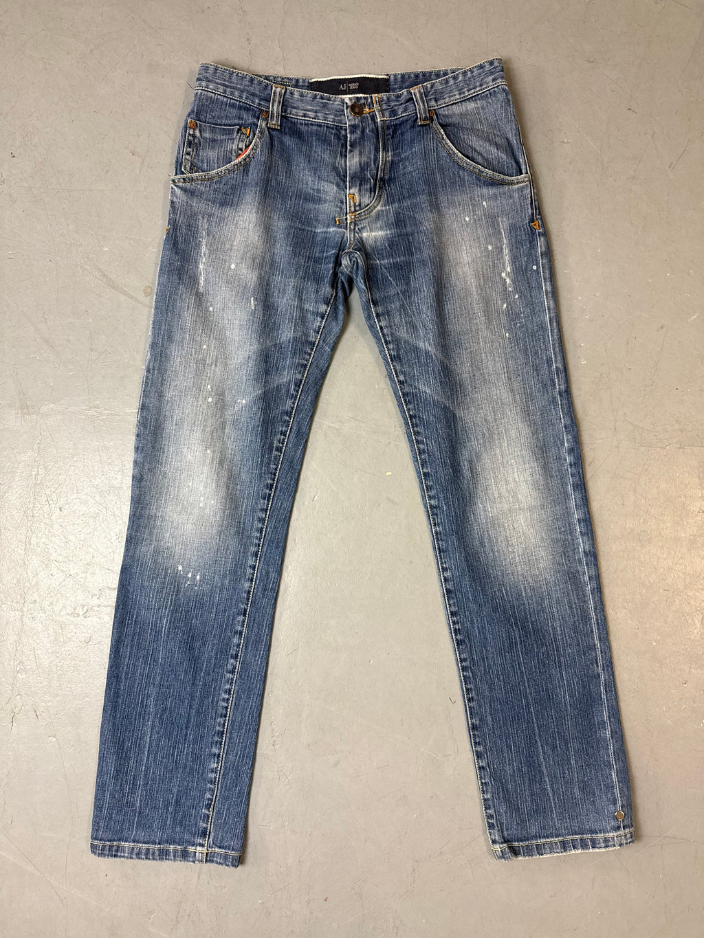 Produktbild von Vintage Armani Jeans Blue Washed Straight Leg Denim M/L von vorne