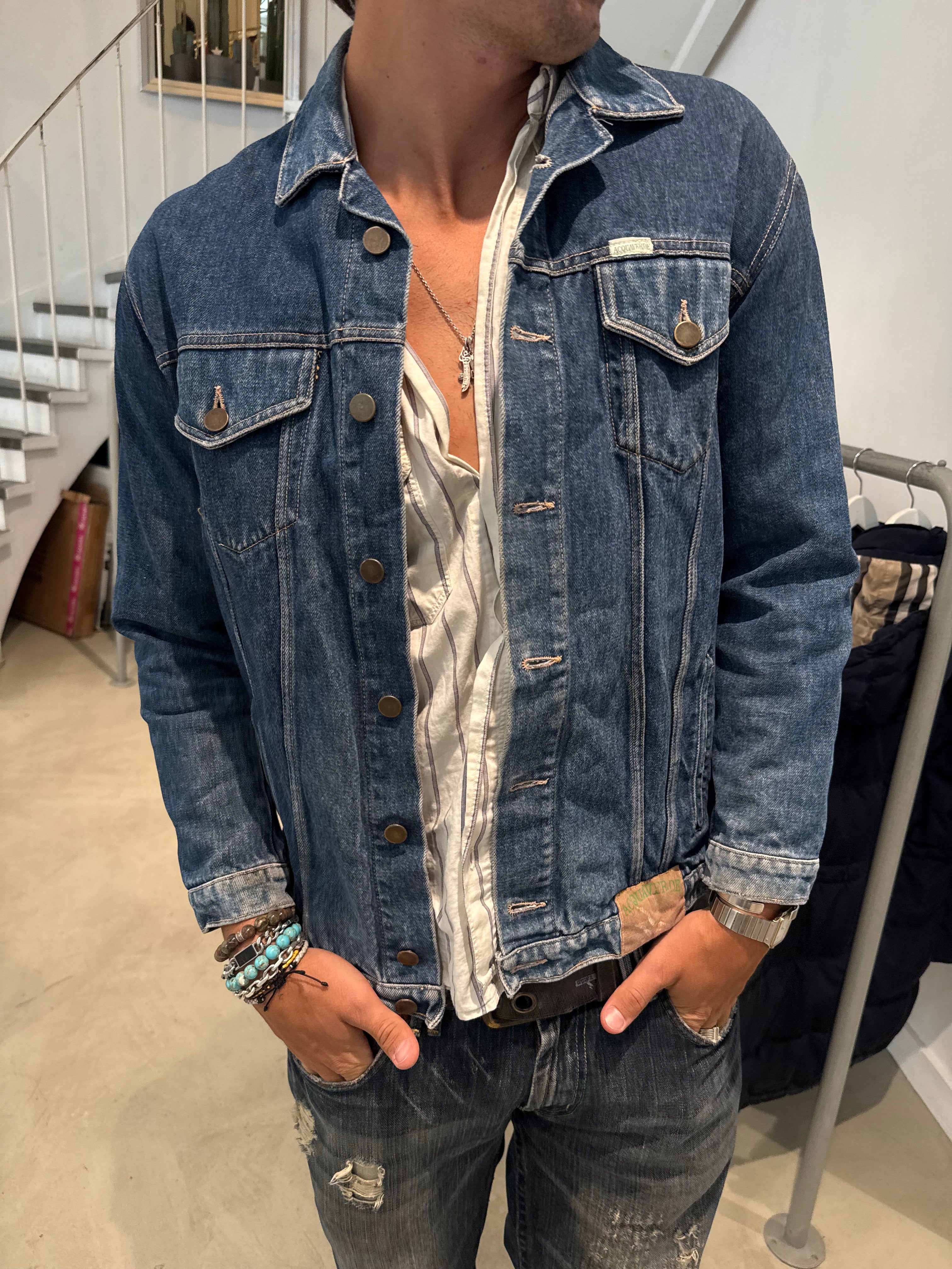 Vintage Acquavero Jeansjacke für Herren. Y2K Second Hand 2000s Fashion.