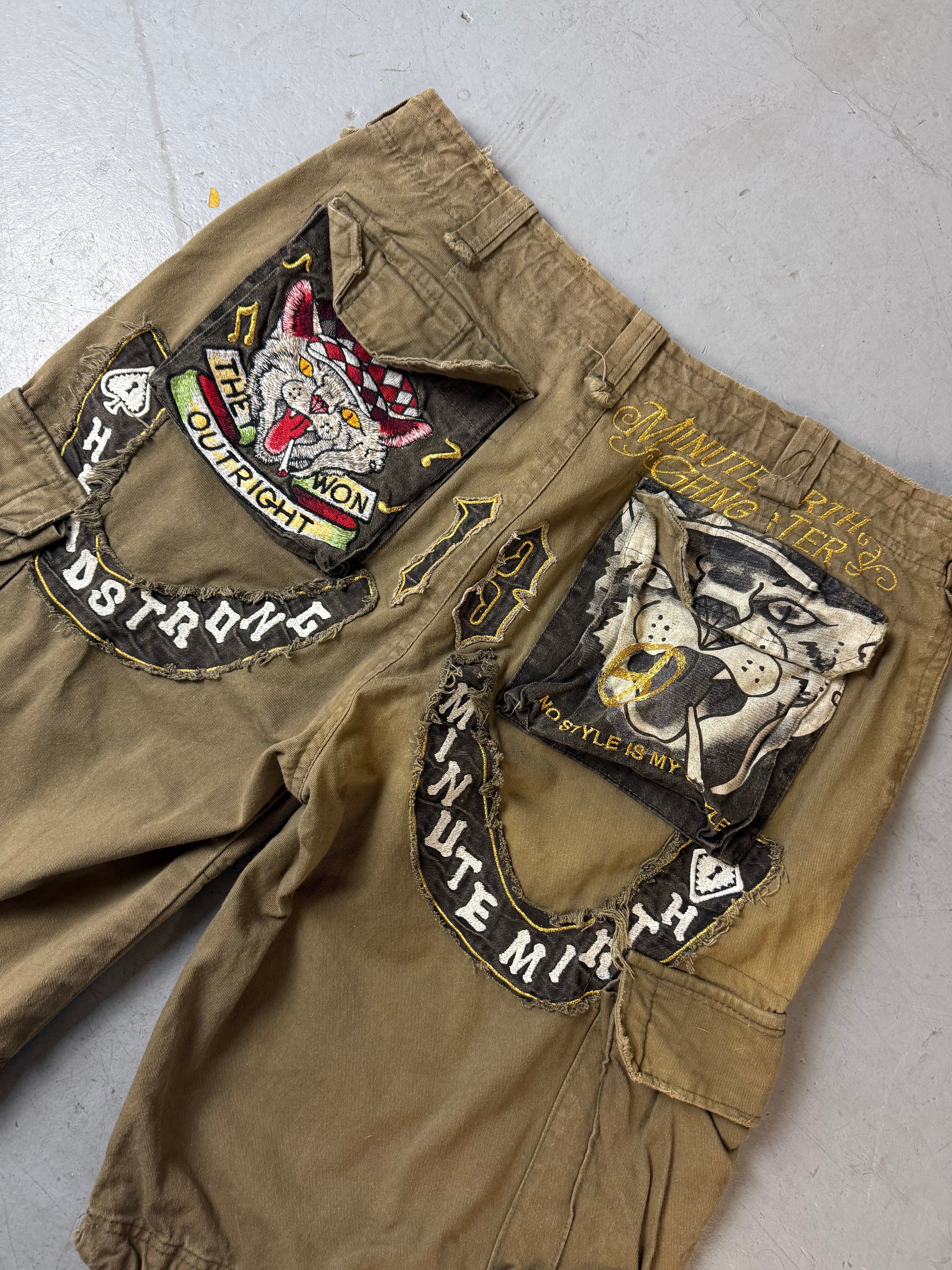Vintage Minute Mirth Khaki Printed Jorts für Herren.Y2K Second Hand 2000s Fashion