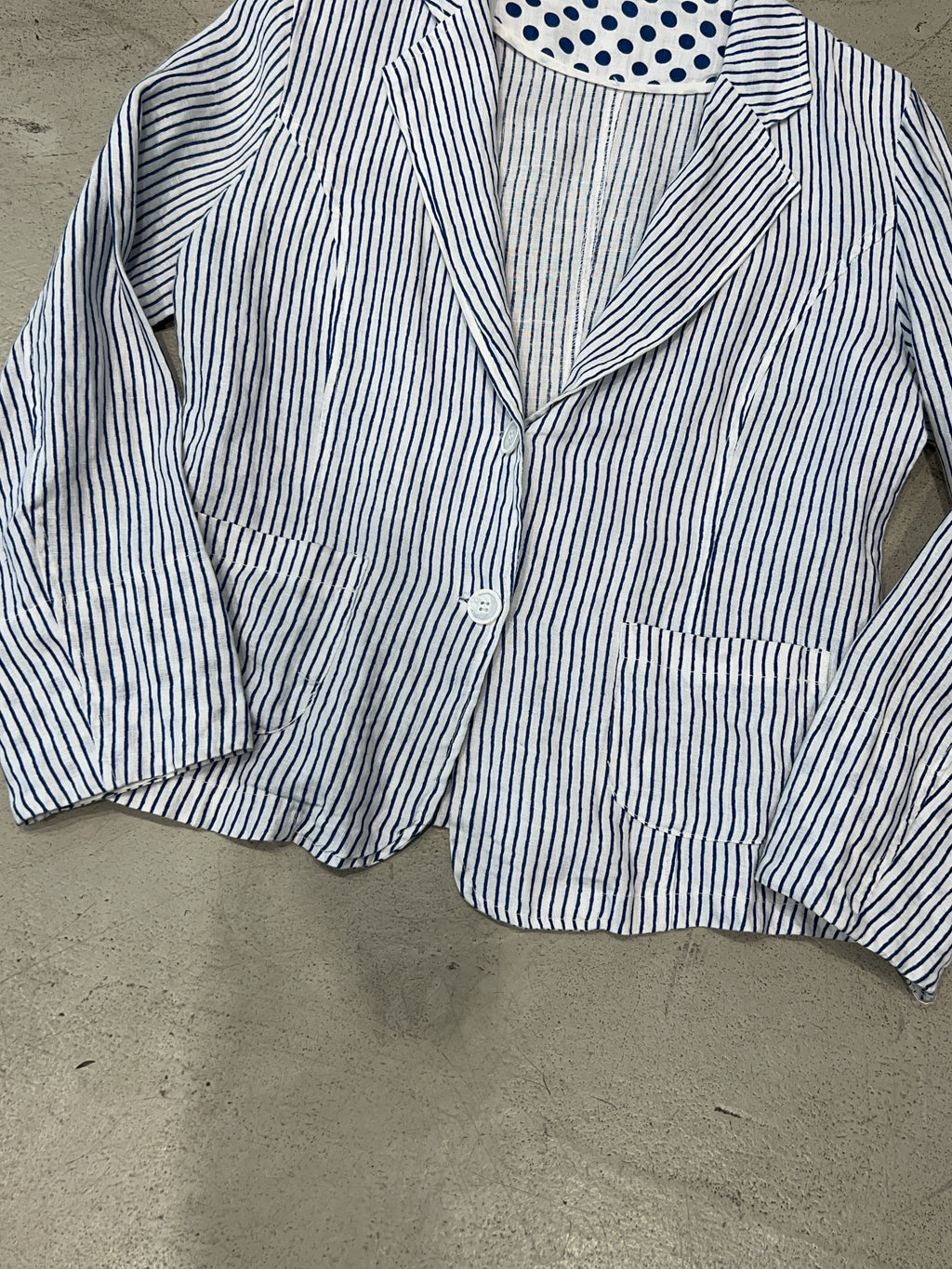 Vintage Striped Blazer für Damen. Y2K Second Hand 2000s Fashion.