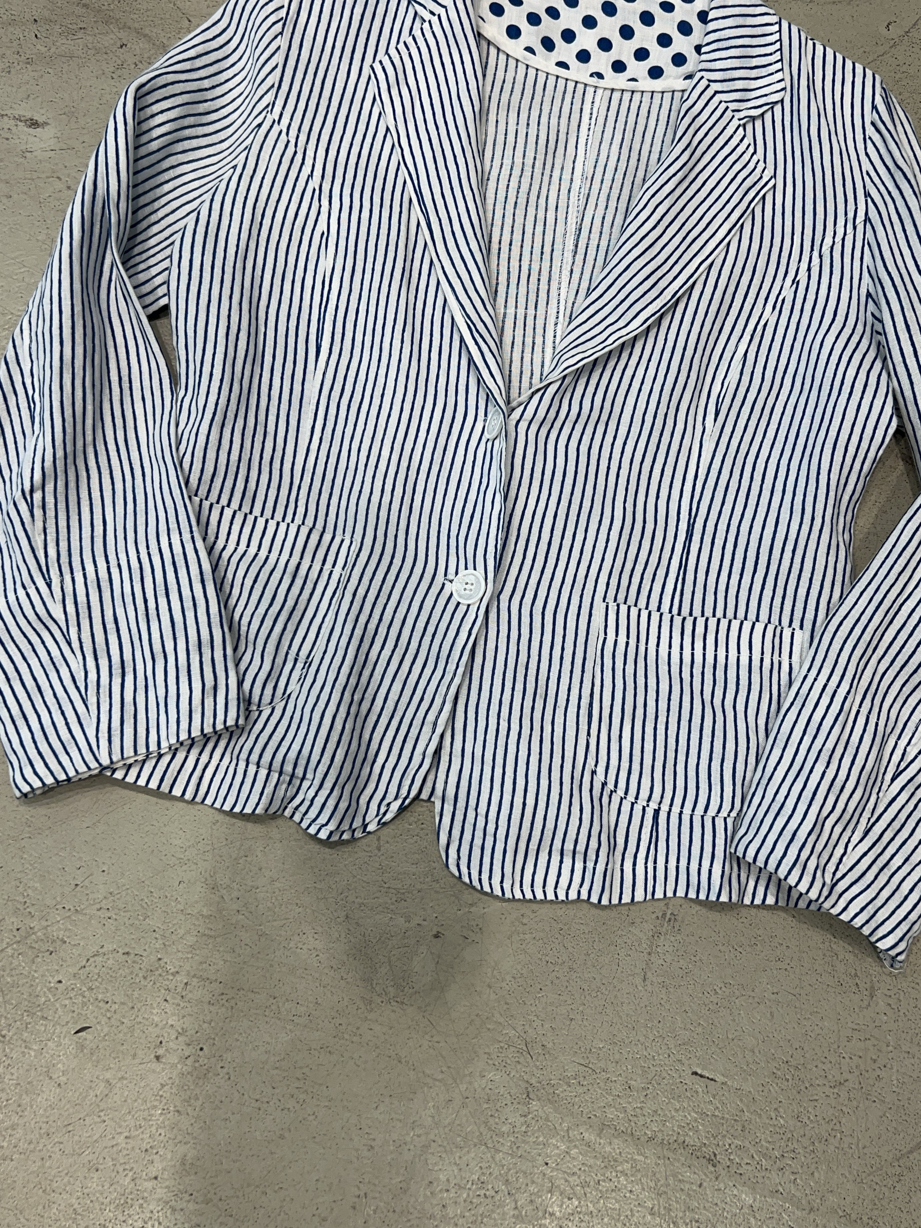 Vintage Striped Blazer für Damen. Y2K Second Hand 2000s Fashion.