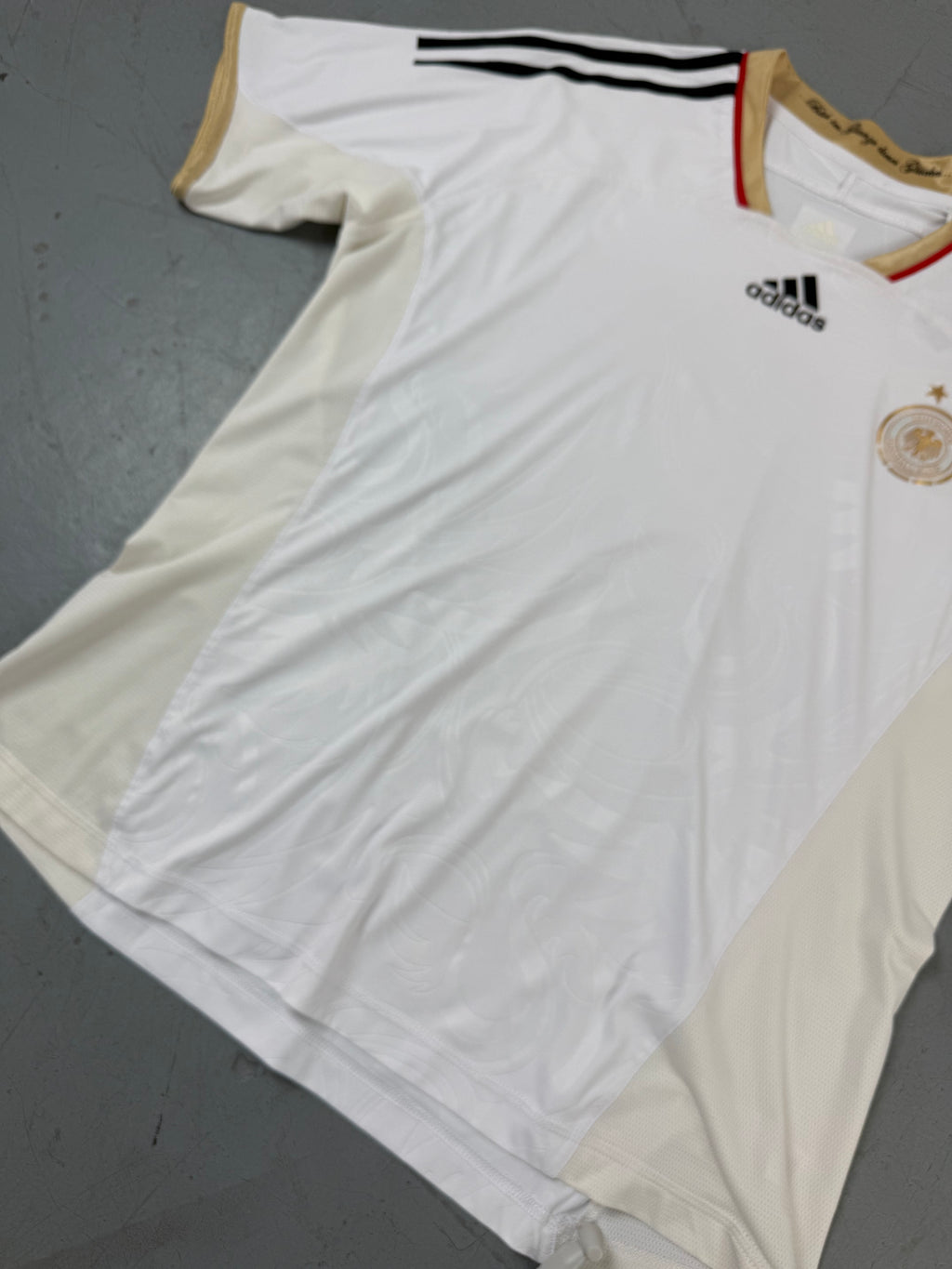 Vintage Adidas Germany 11/12 Women’s Home Jersey für Damen. Secondhand Y2K 2000s Fashion