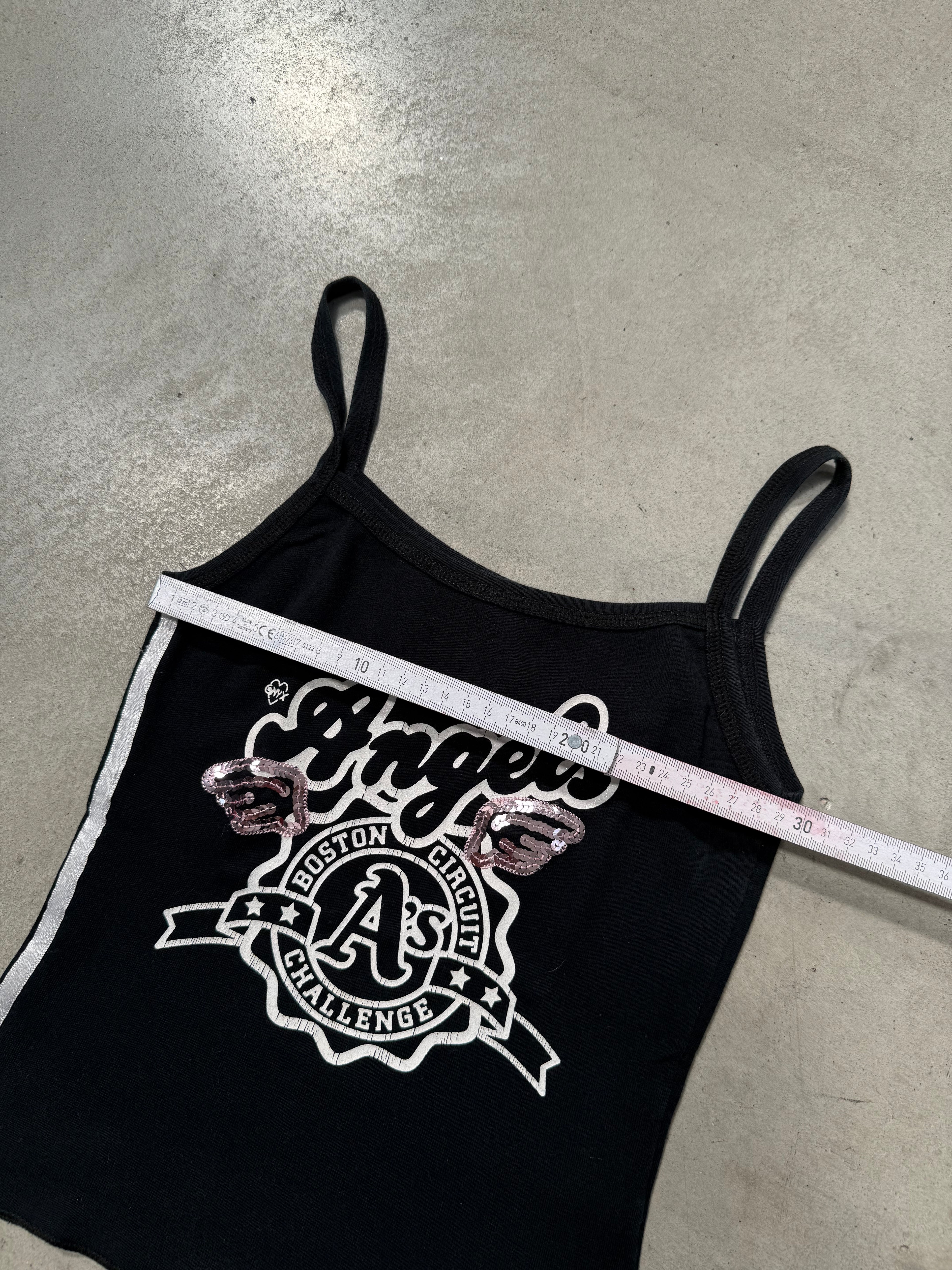 Vintage Onyx Black Printed Baby Tank Für Damen. Y2K Second Hand 2000s Fashion 