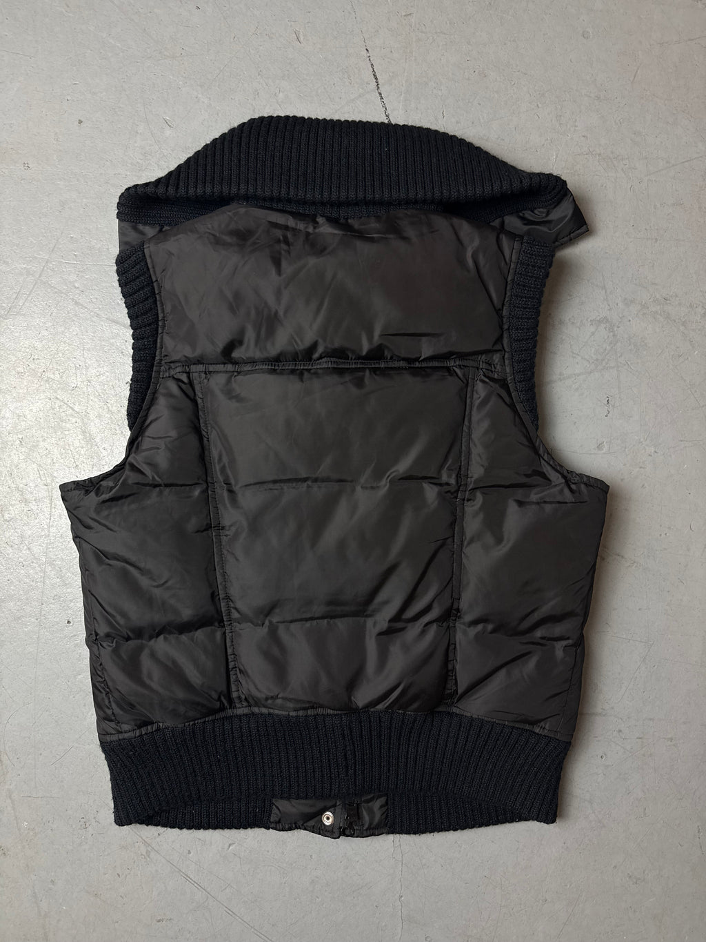 Schwarze Puffer Weste y2k vintage Sisley 