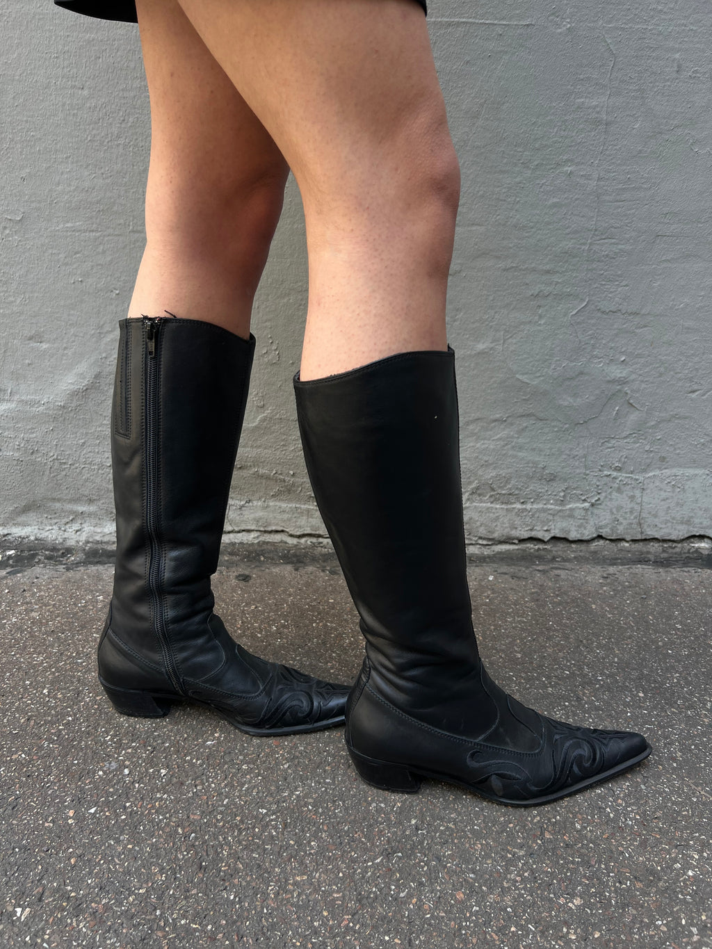 Vintage Black Cowboy Leather Boots 35