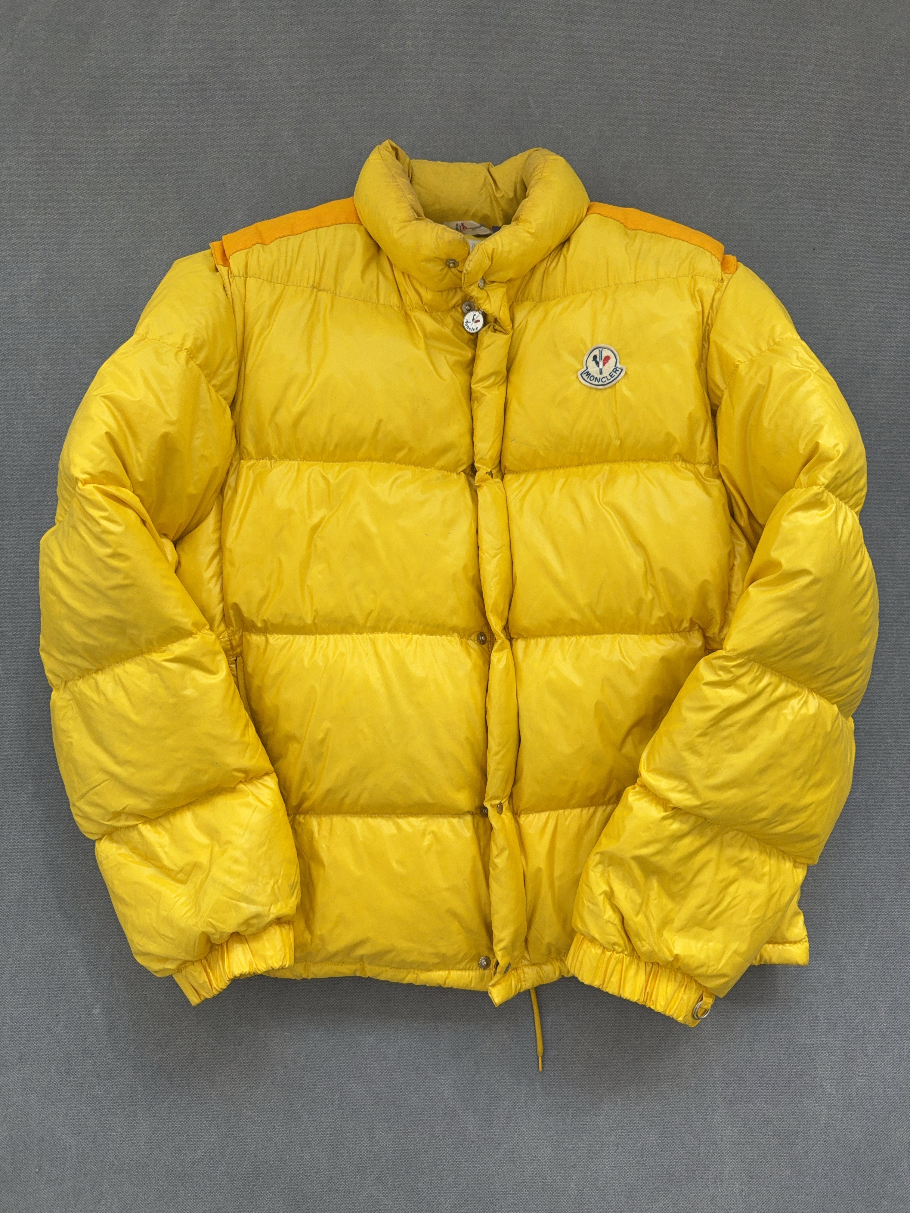 Vintage Moncler Puffer (XL)