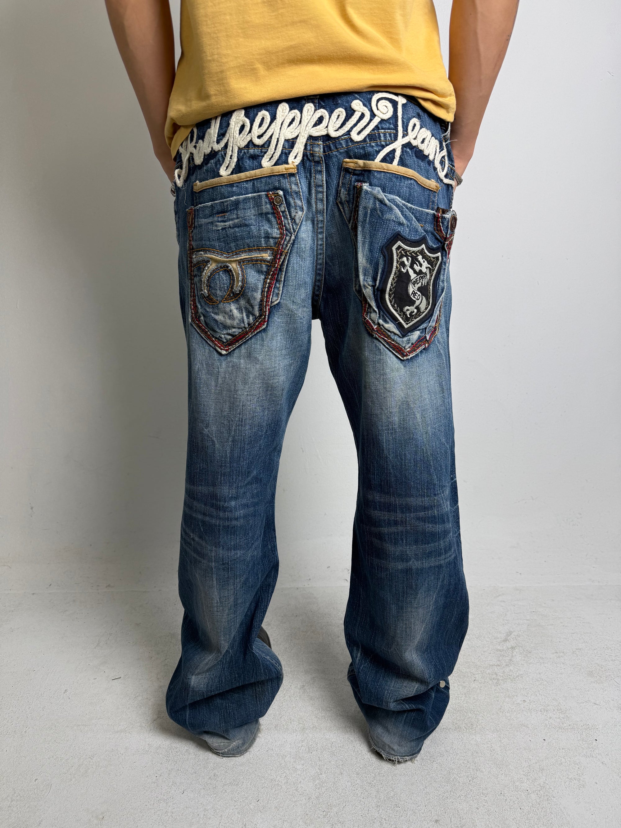 Tragebild von einer Vintage Red Pepper Baggy Stright Leg Jeans von hinten