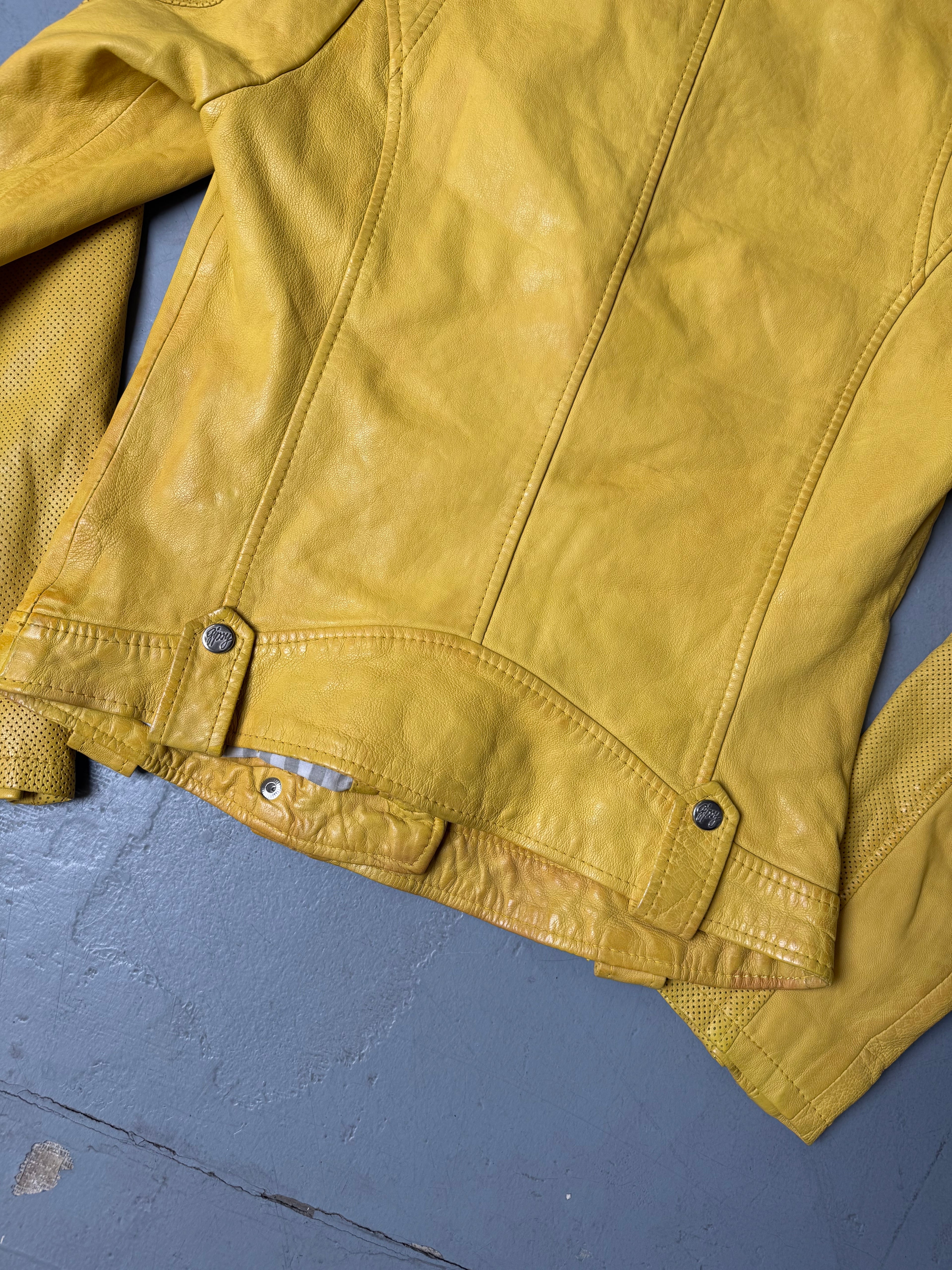 Vintage Gipsy Yellow Leather Jacket für Damen. Y2K Secondhand 2000s Fashion.