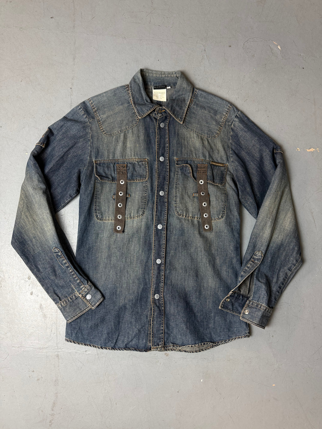 Produktbild von Vintage Dolce&Gabbana Denim Button Up Shirt von vorne