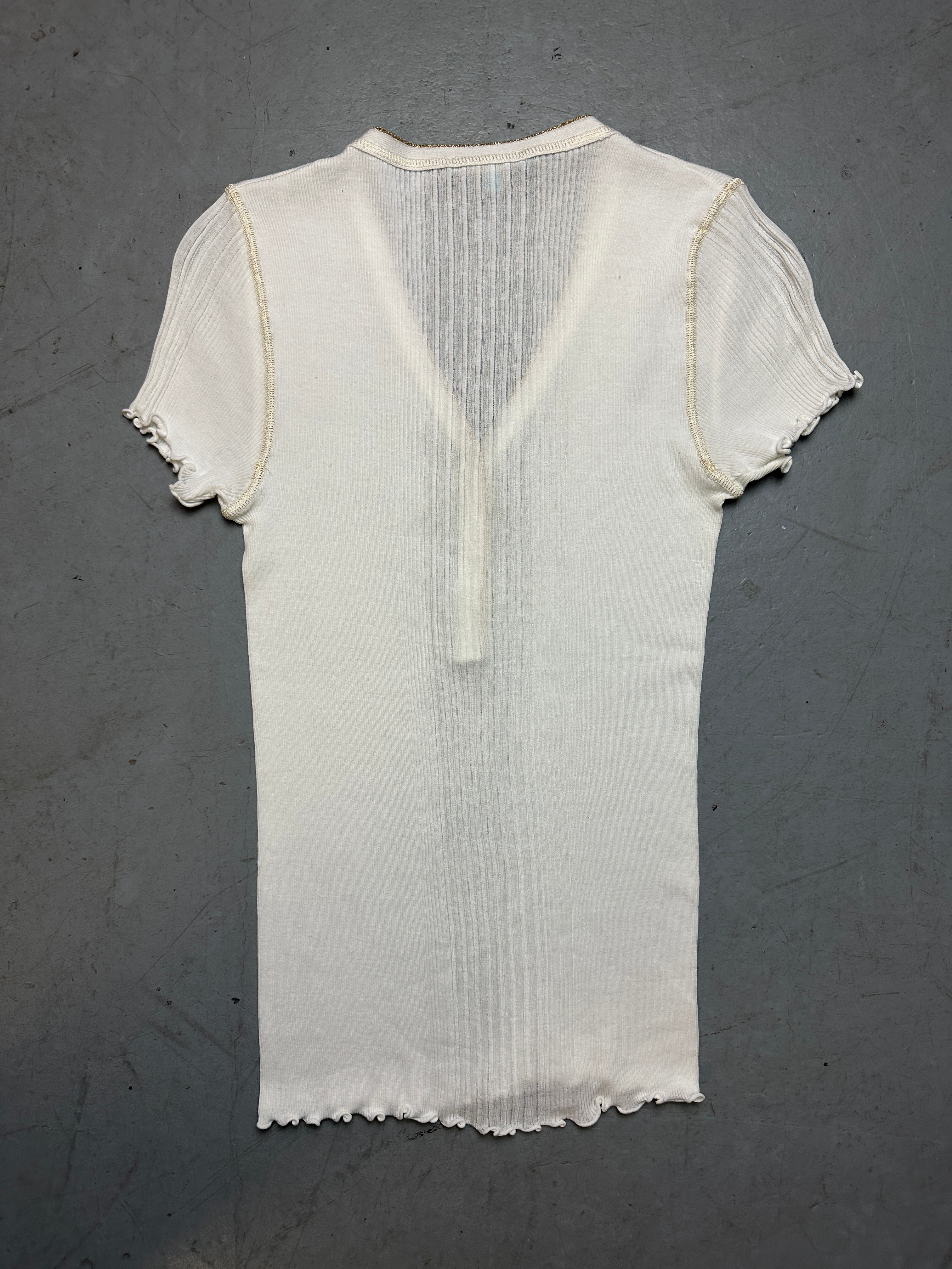 Produktbild von einem Vintage White Guess Ruffle Tee von hinten