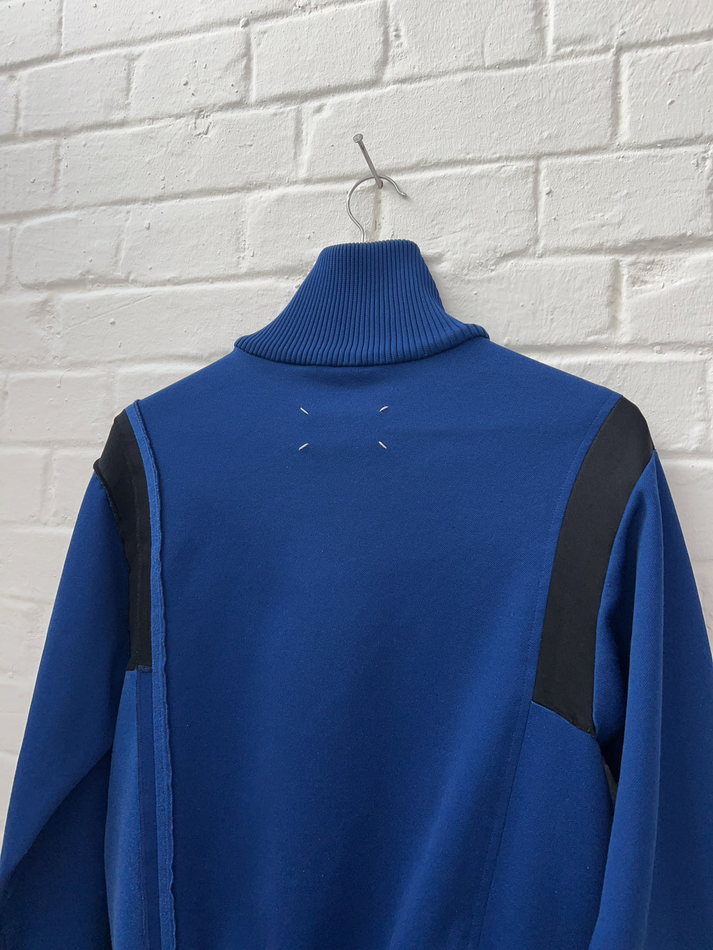 Maison Margiela Reconstructed Jersey Jacke (M) blaue zip Jacke von margiela still thrifting vintage shop blaue zip Jacke von margiela still thrifting vintage shop 