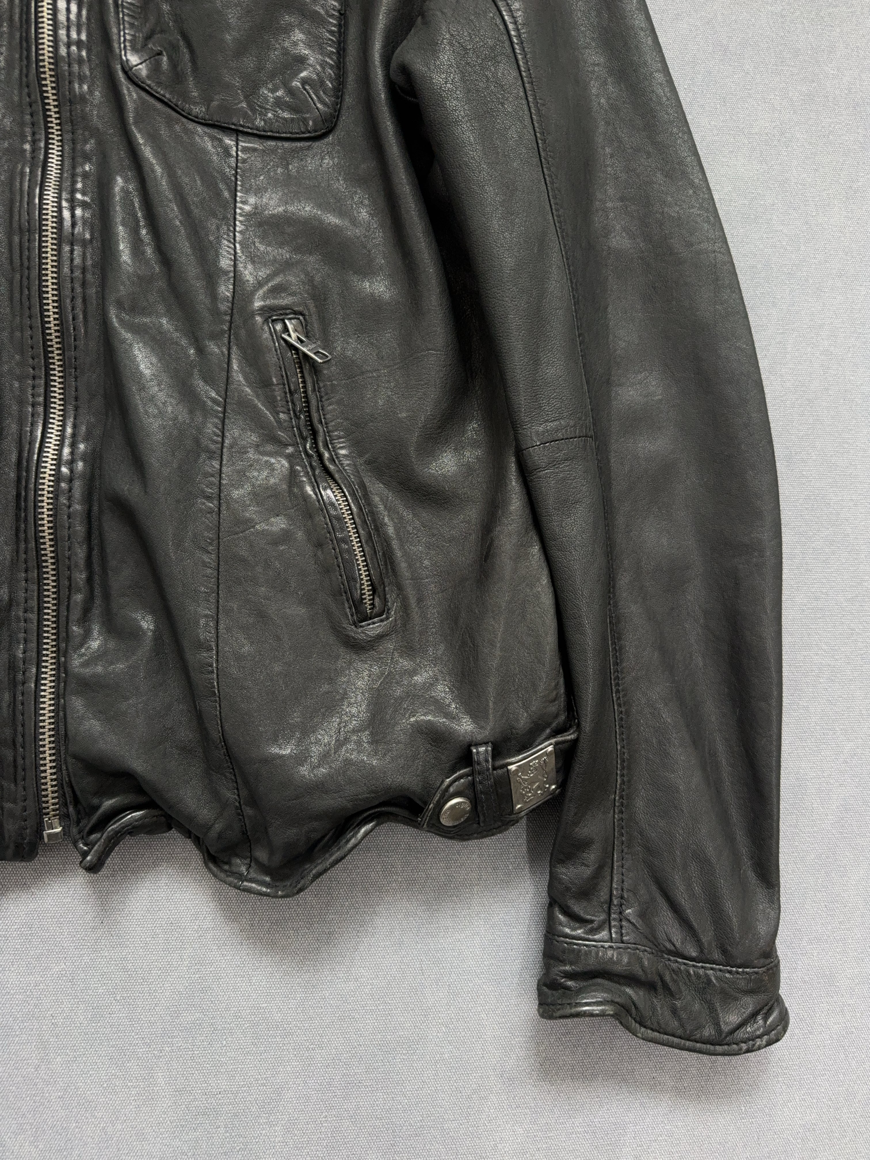 Vintage Tigha Jacke für Herren. Y2K Second Hand 2000s Fashion