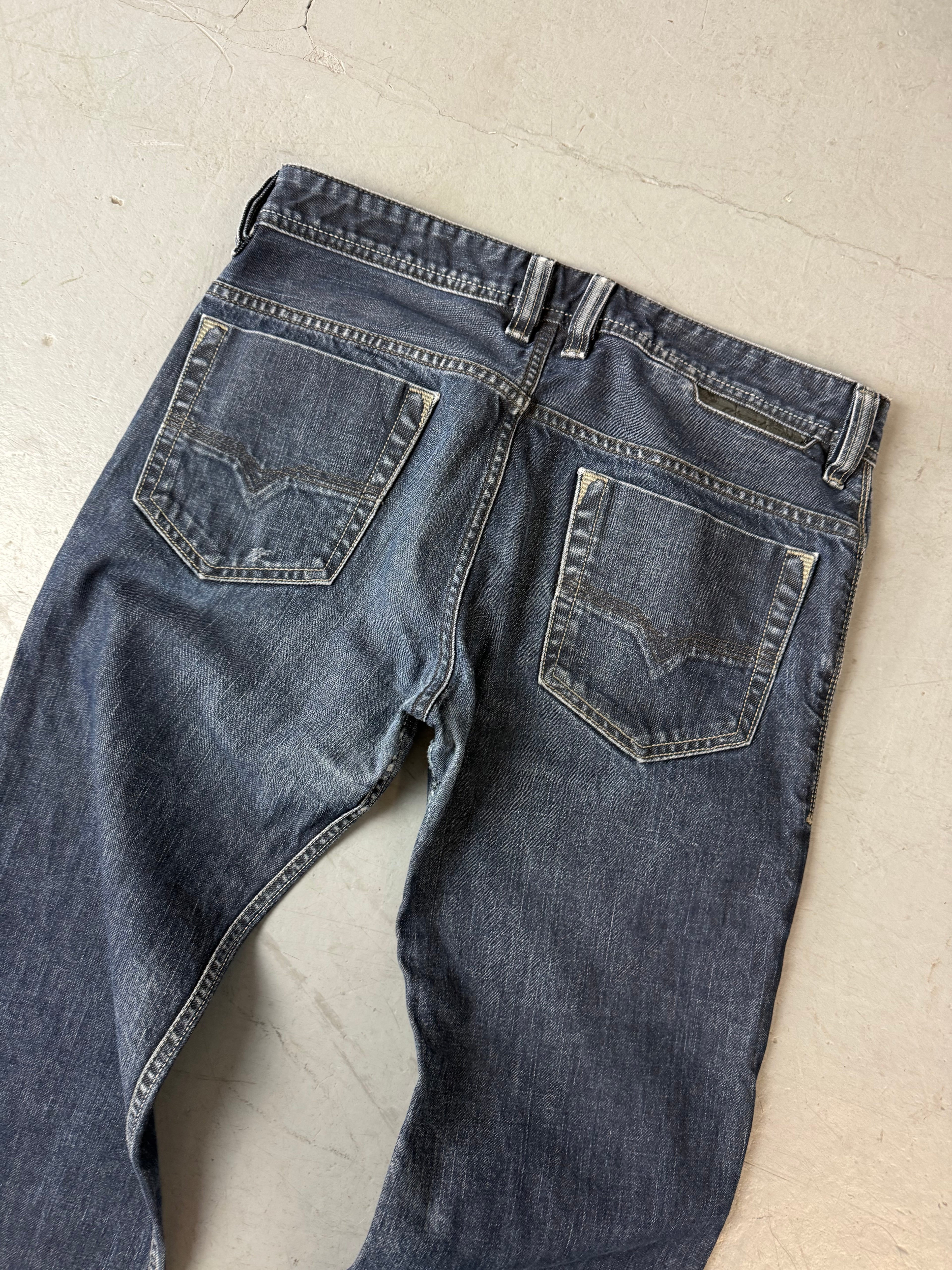 Vintage Diesel Safado Straight Leg Jeans für Herren. Y2K Second Hand 2000s Fashion
