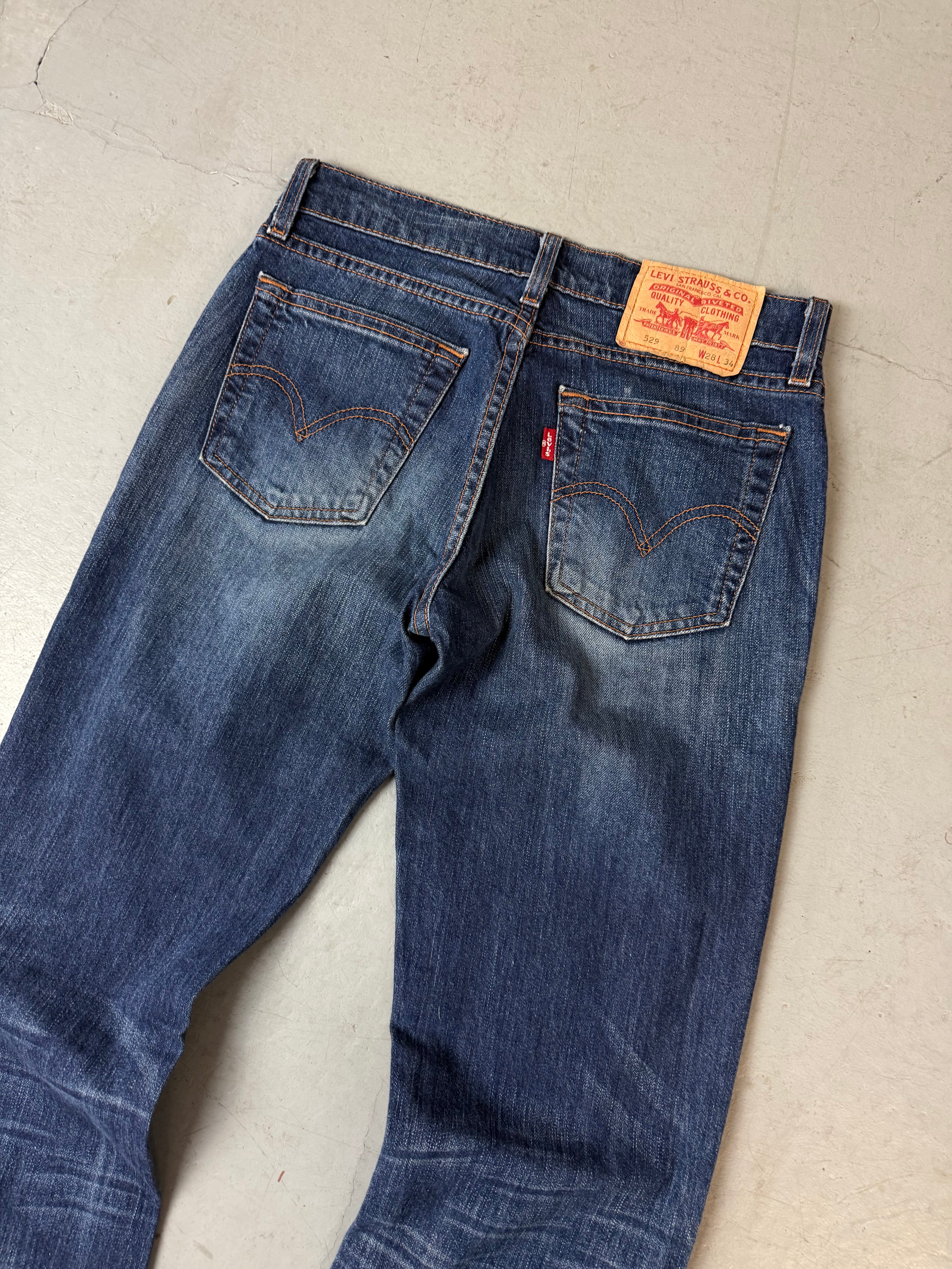 Vintage Levi’s Bootcut Jeans für Frauen. Y2K 2000s Fashion 