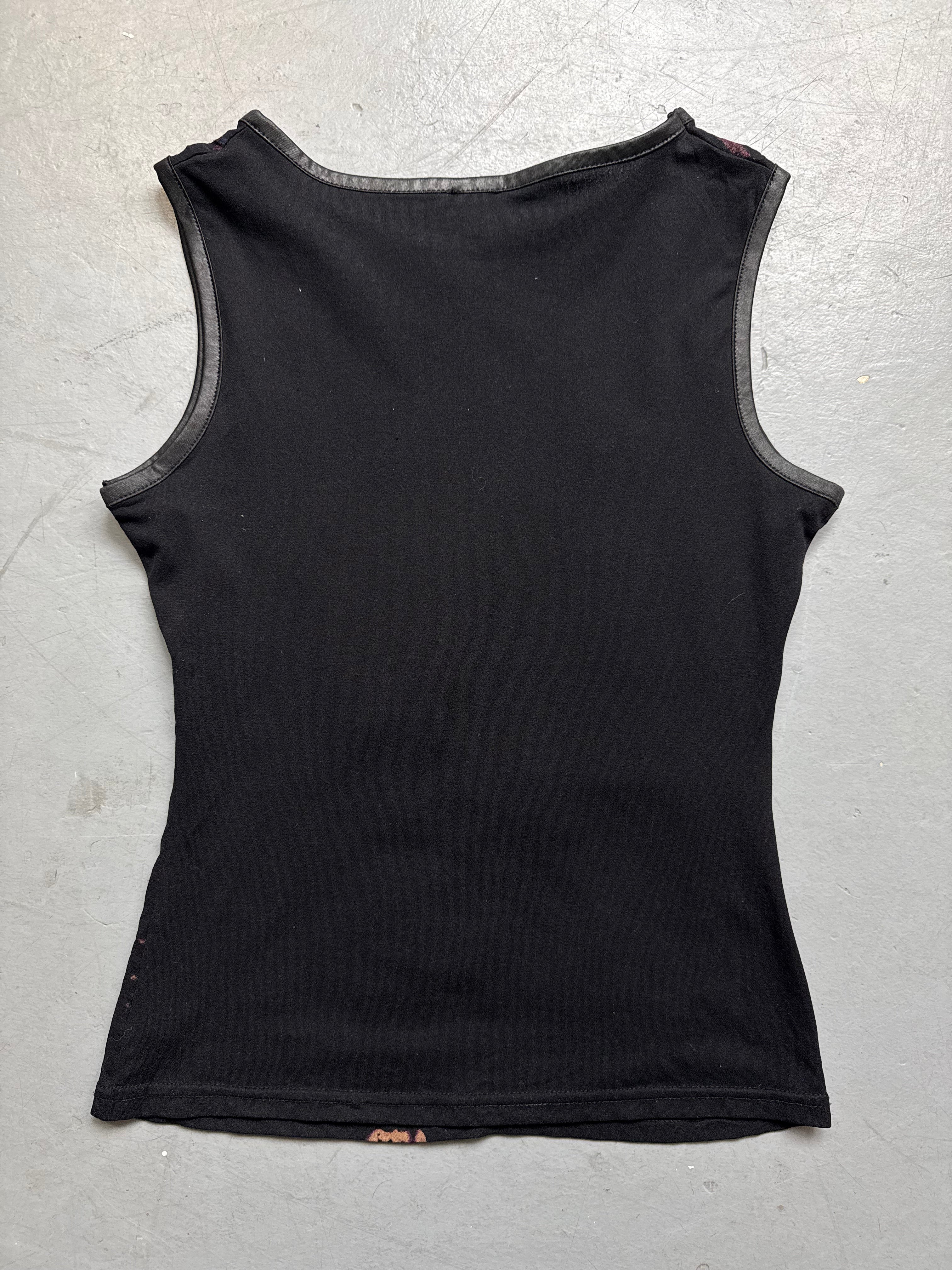 Vintage Graphic Collage Tank Top für Damen. Y2K Second Hand 2000s Fashion