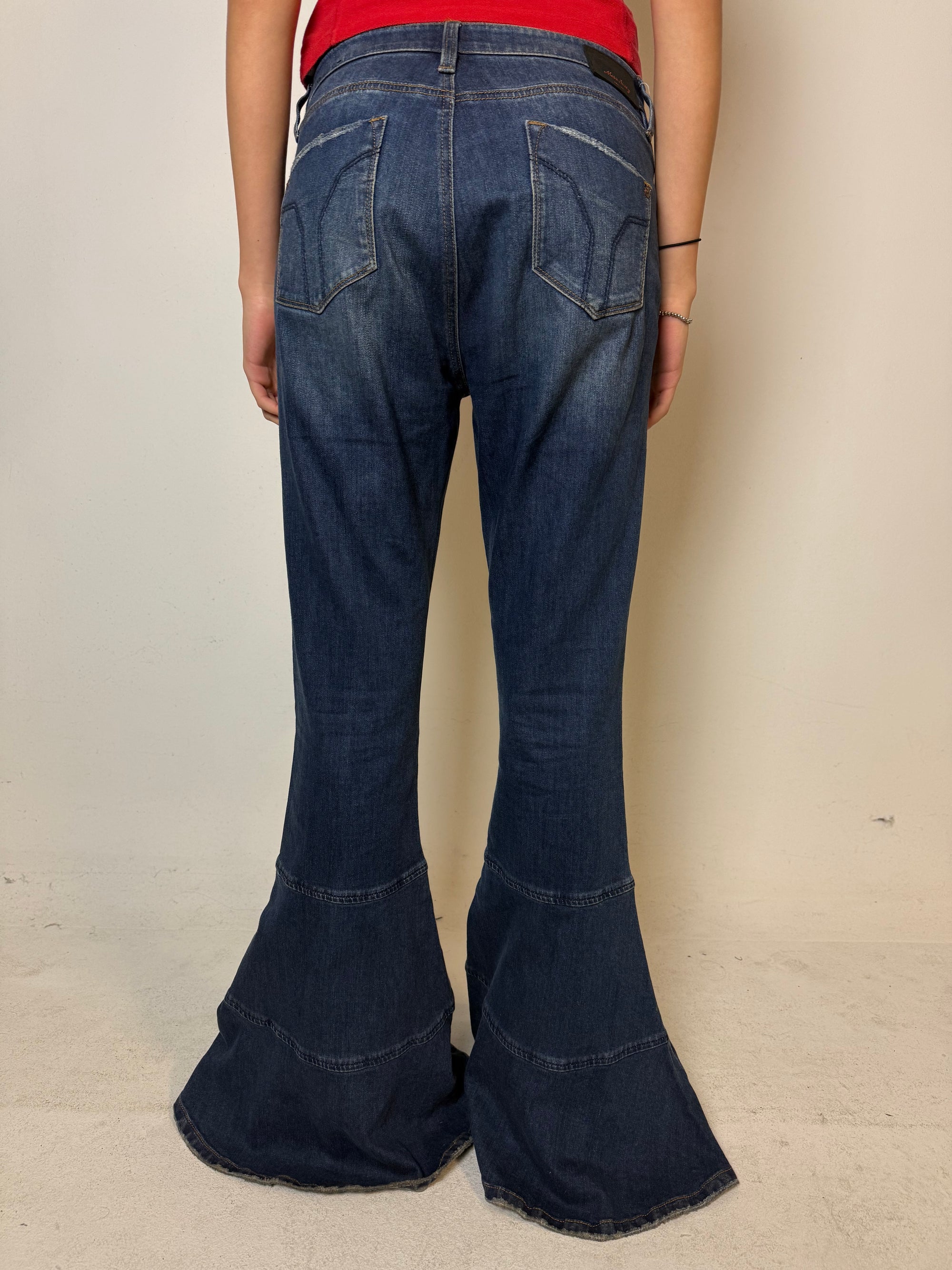 High waist dunkelblaue miss sixty Jeans mit sehr breitem schlag 