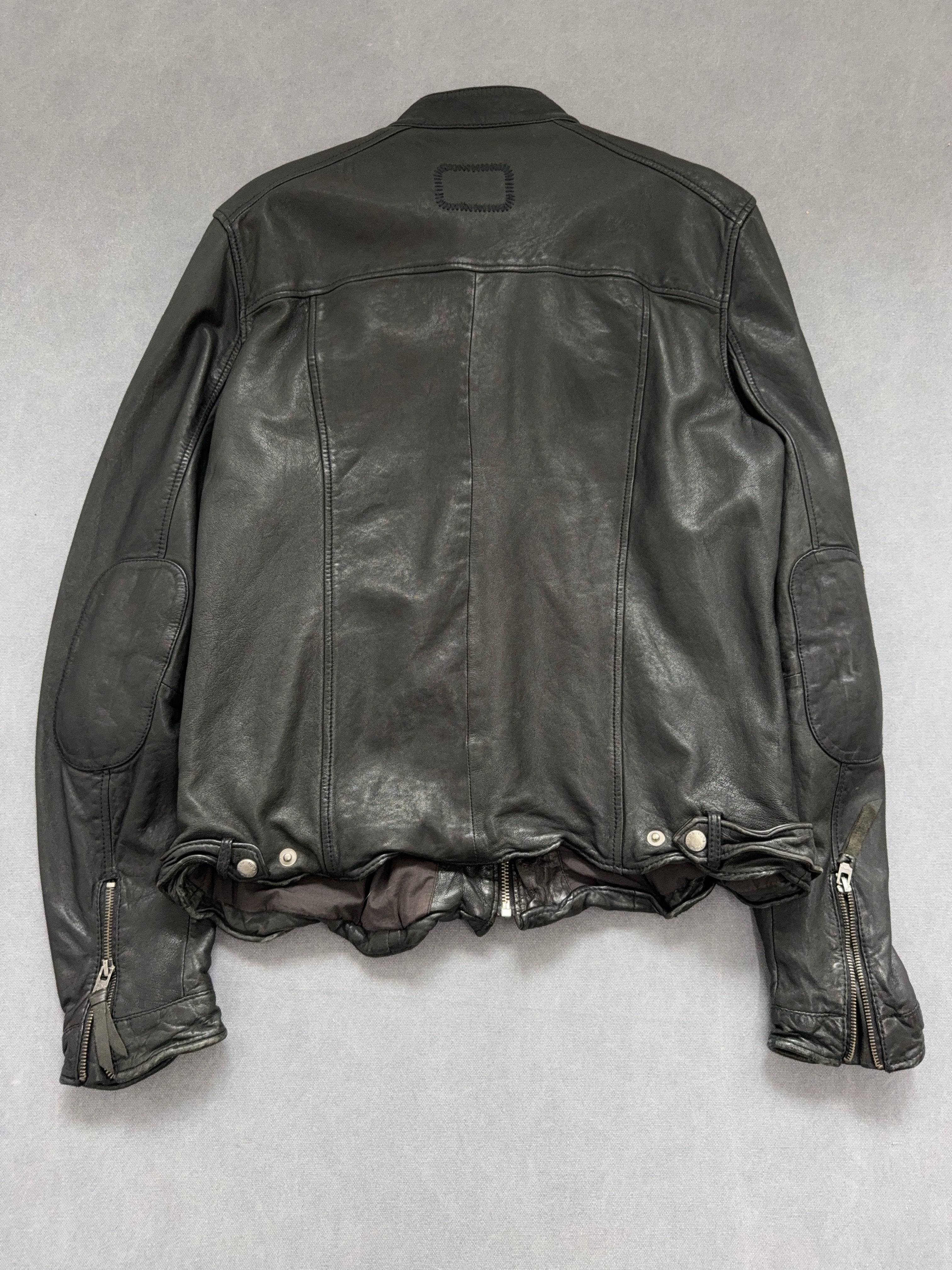 Vintage Tigha Jacke für Herren. Y2K Second Hand 2000s Fashion