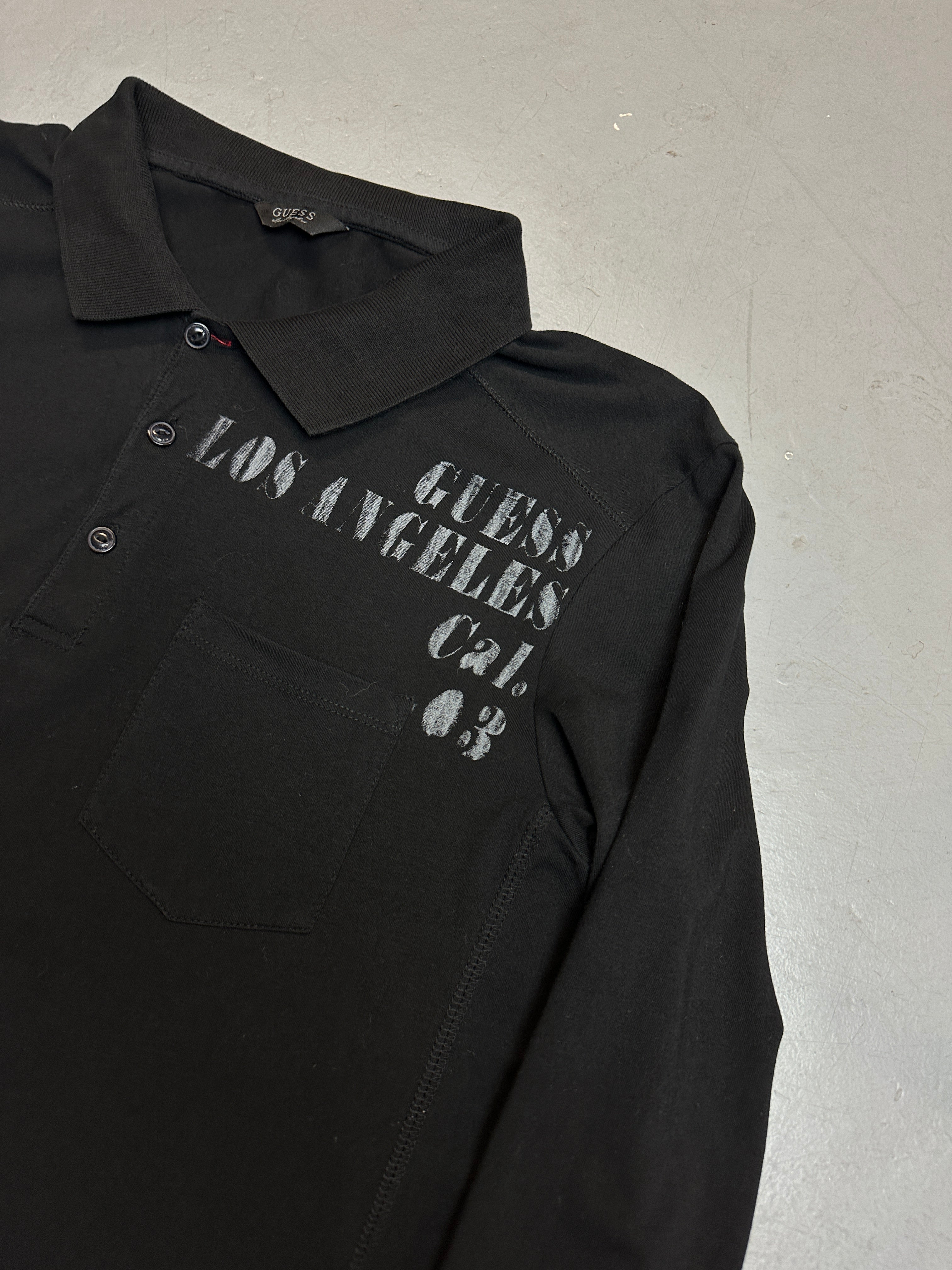 Vintage Guess Black Polo Longsleeve für Herren. Y2K Second Hand 2000s Fashion