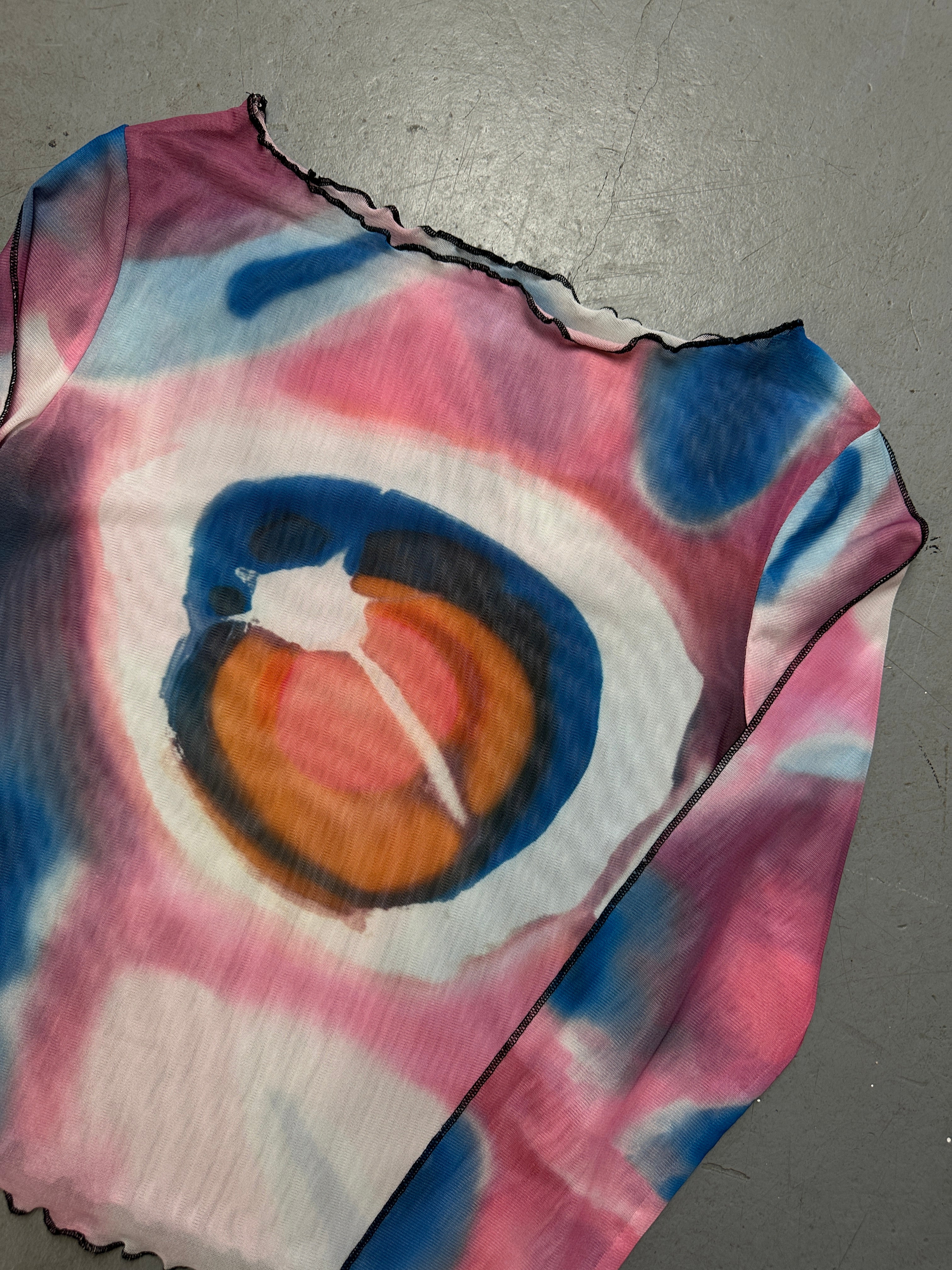 Detailliertes Produktbild von Vintage See-Through Longsleeve S von vorne 