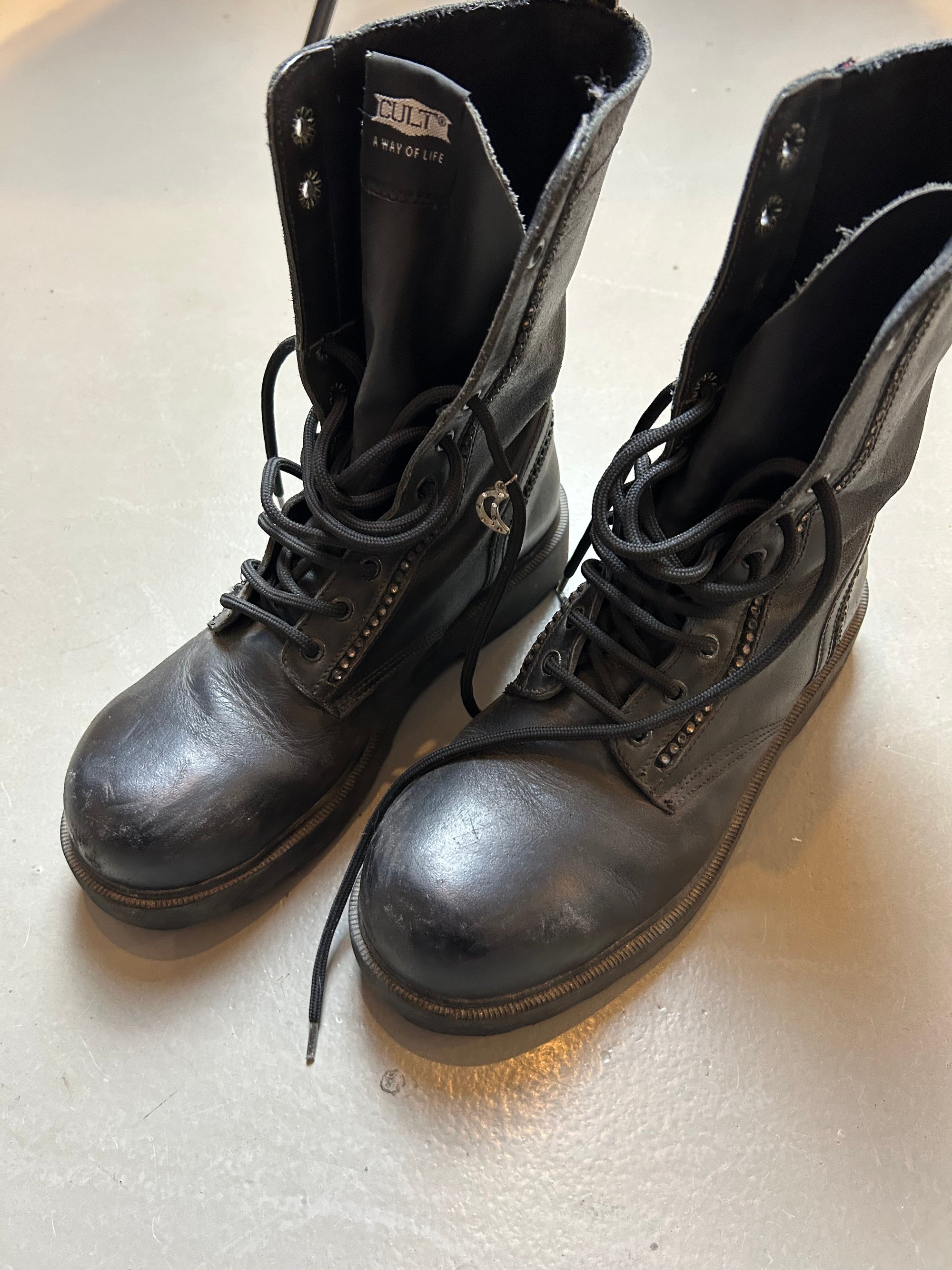 Vintage Black Cult Boots 41