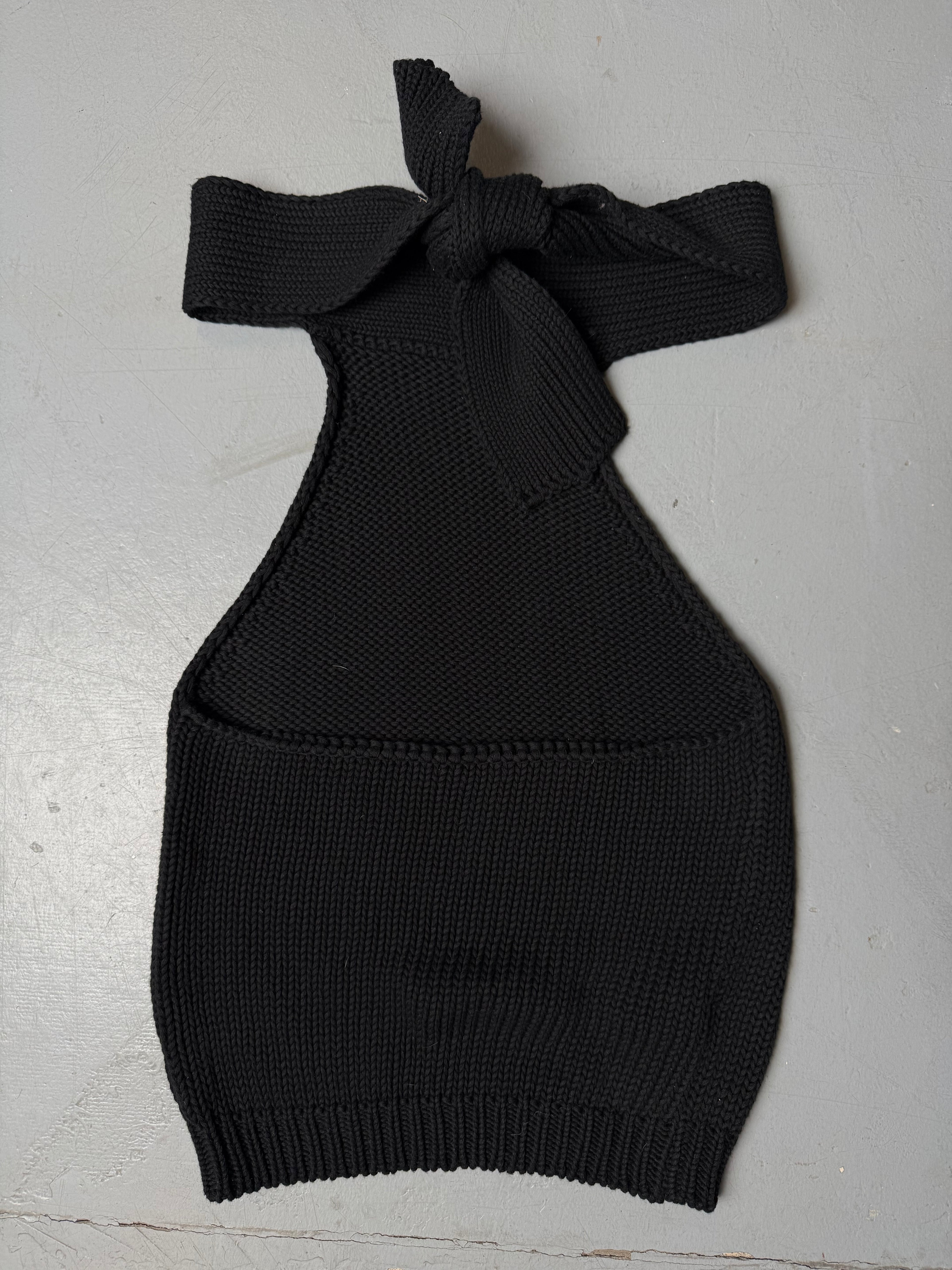 Vintage Sisley Black Backless Knit Top für Damen. Y2K Second Hand 2000s Fashion