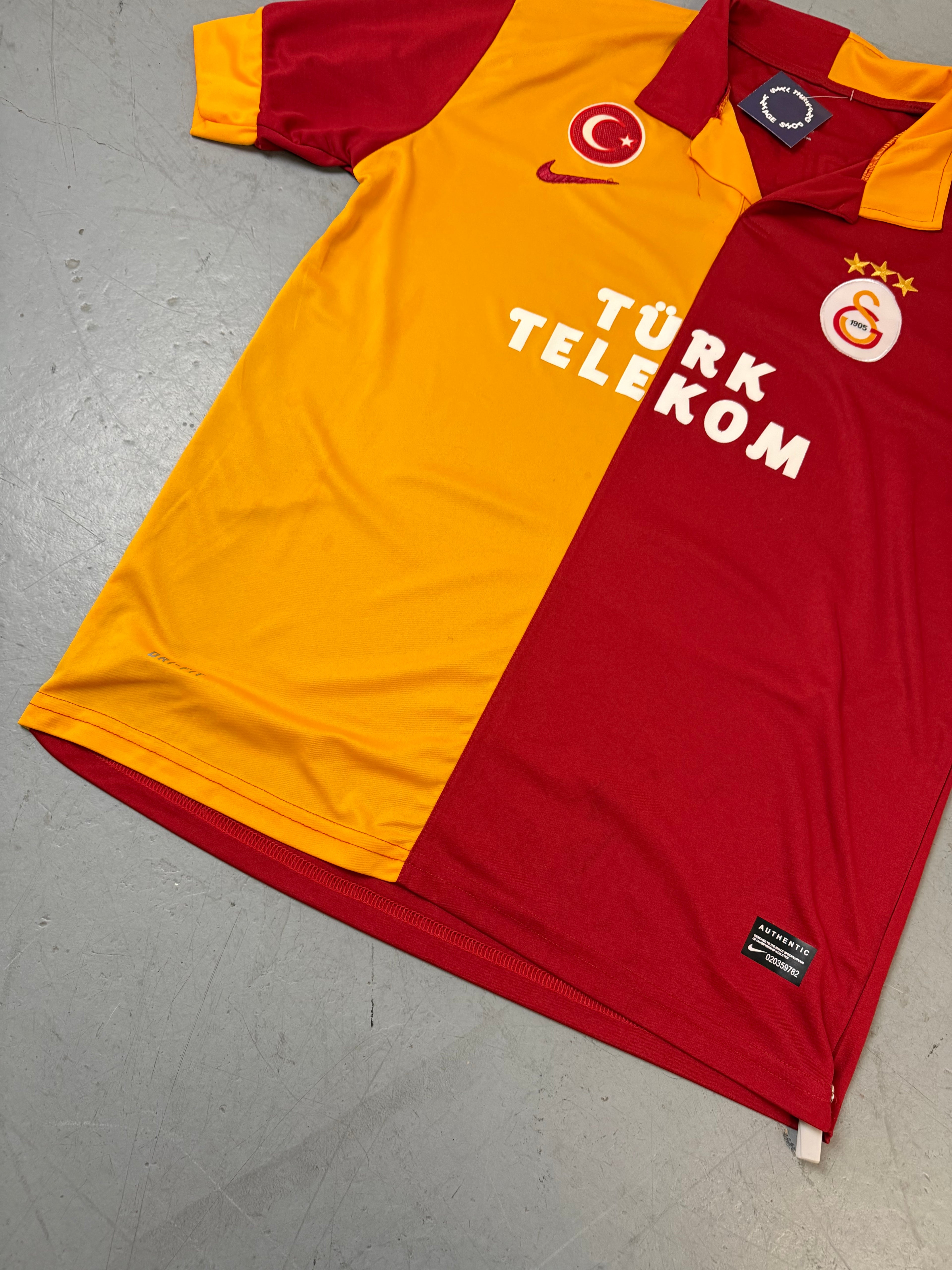 Vintage Nike Galatasaray 12/13 Home Jersey für Männer. Secondhand Y2K 2000s Fashion