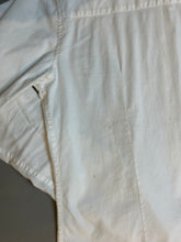 Laden Sie das Bild in den Galerie-Viewer, Vintage Alviero Martini White Button-Up Shirt M/L