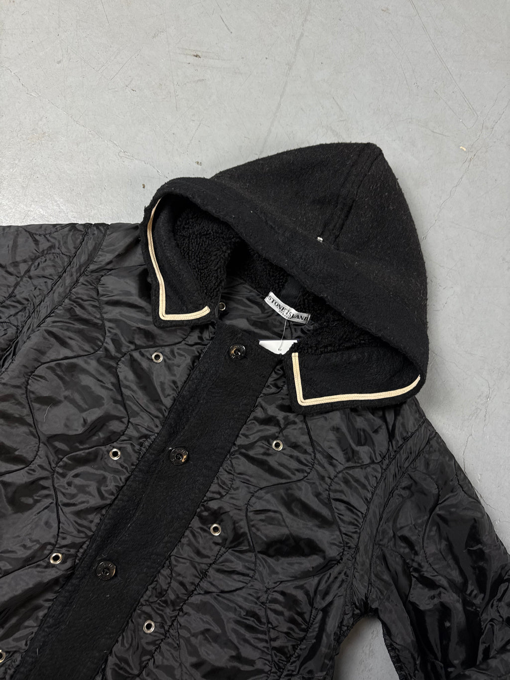 Detailliertes Produktbild von Vintage Stone Island Quilted Jacket XS/S von vorne