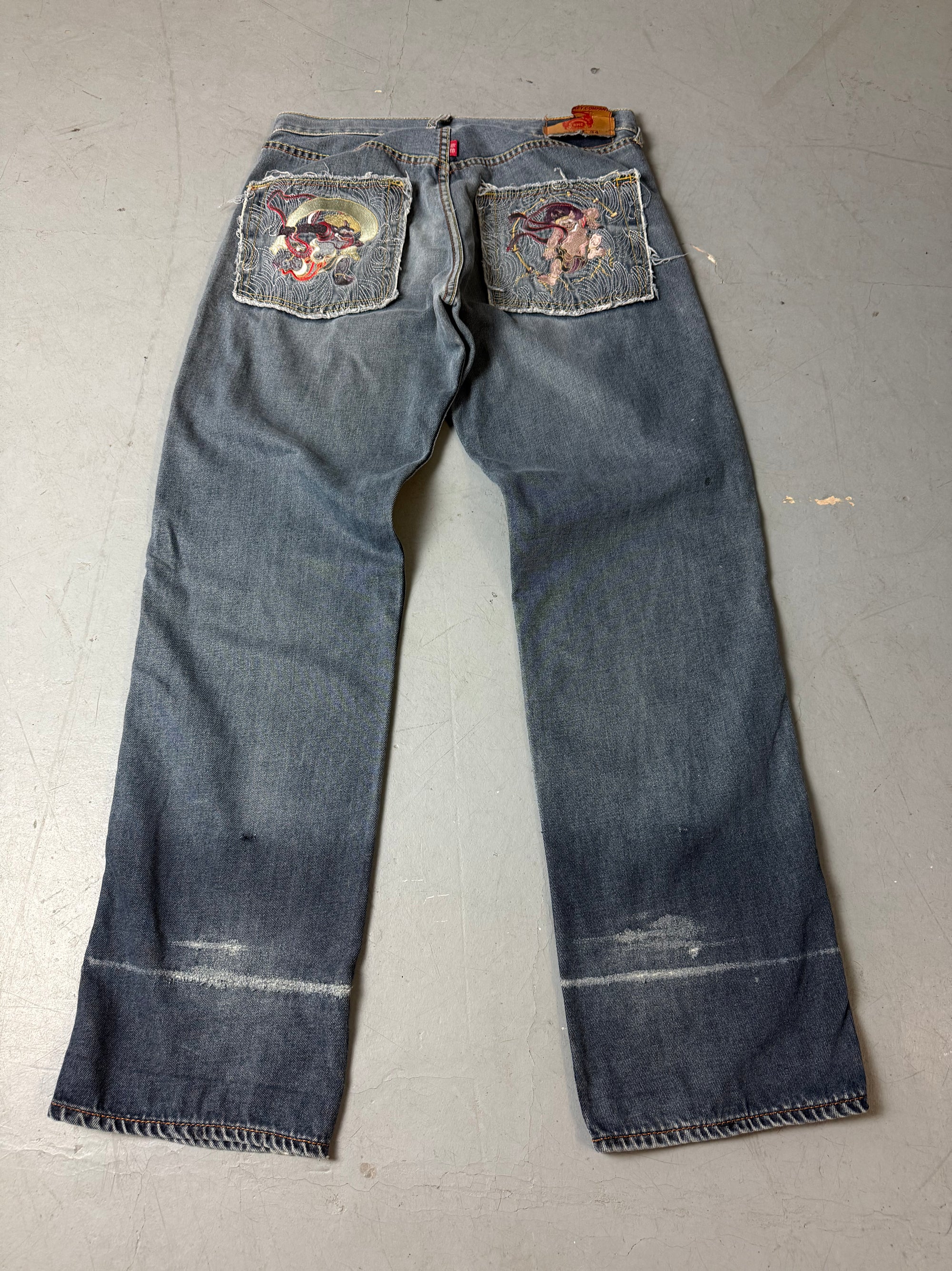 Produktbild von einer Vintage Red Monkey Company Baggy Denim with Back Stitching von hinten