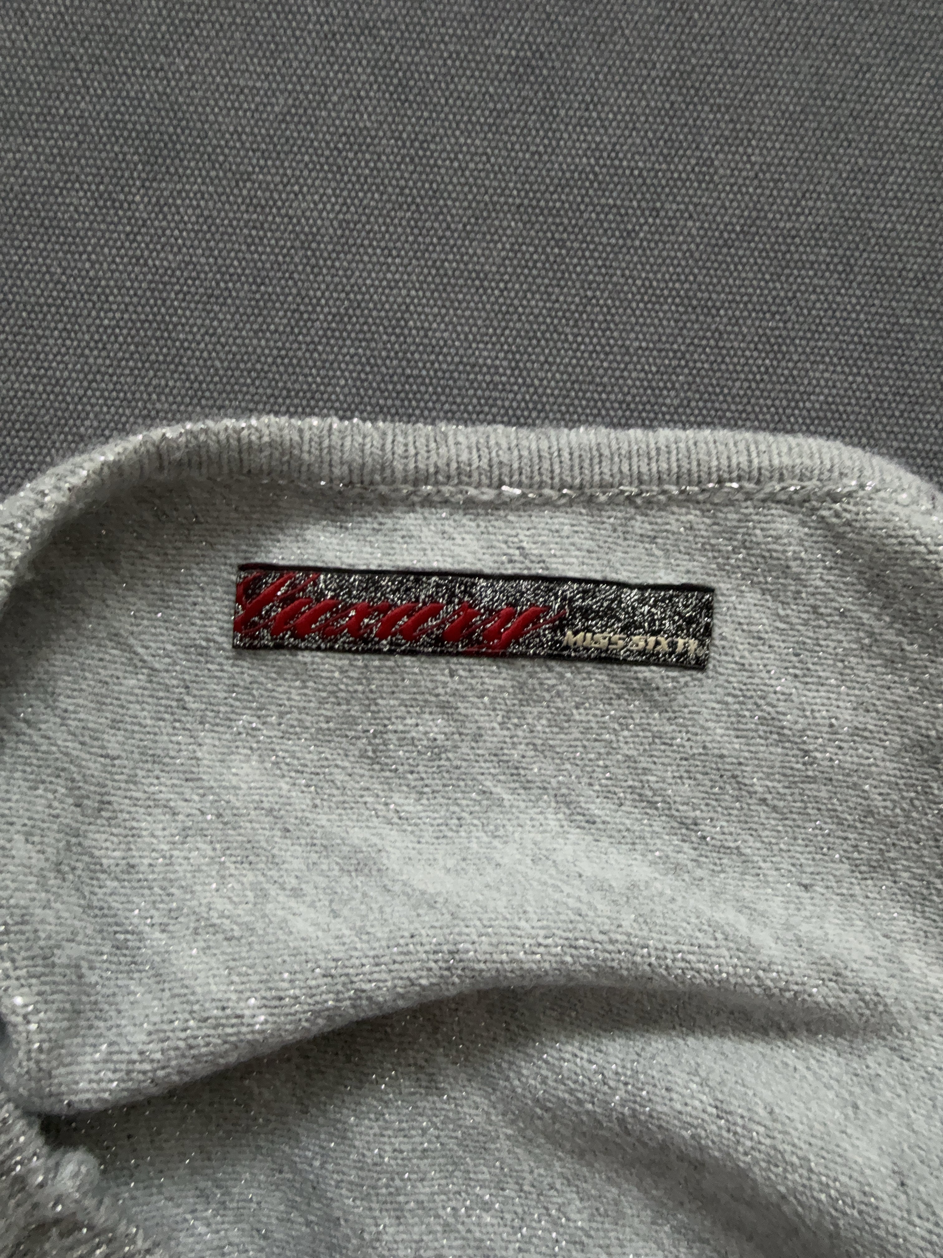 Vintage Luxury Miss Sixty Silver Top für Damen. Y2K Second Hand 2000s Fashion 