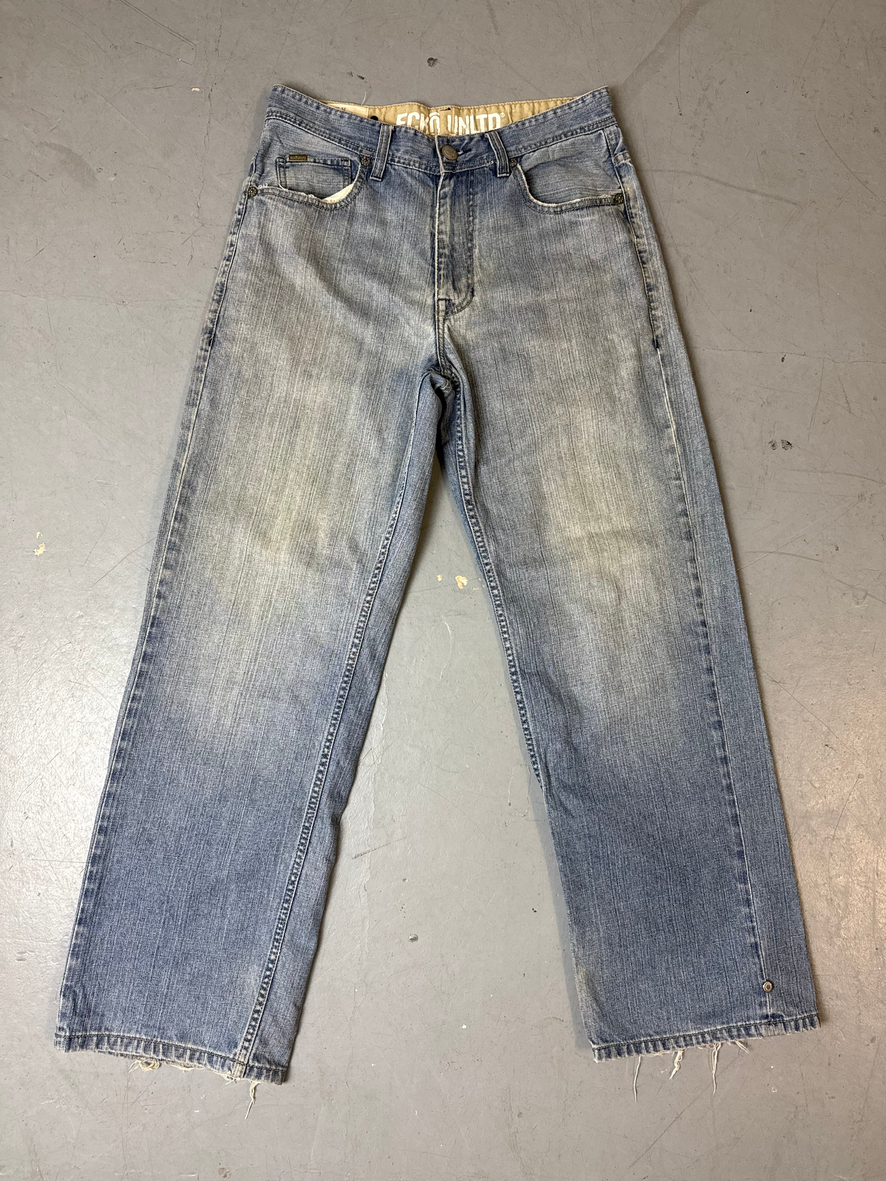 Produktbild von einer Vintage Ecko Unltd. Light Blue Baggy Denim von vorne