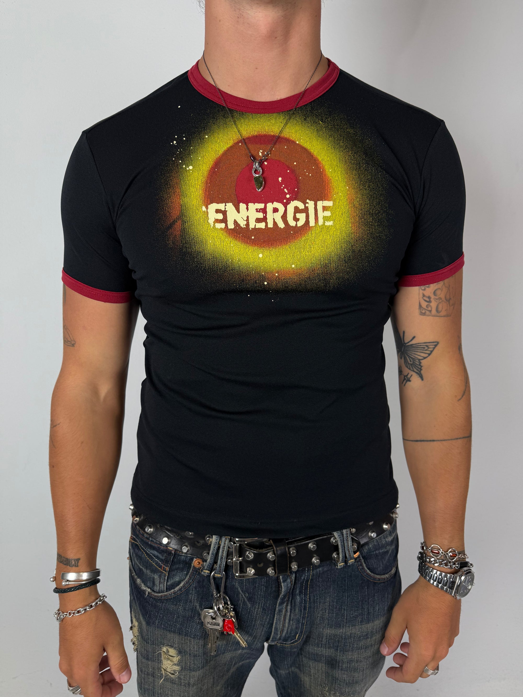 Vintage Energie Black and Red Tee M