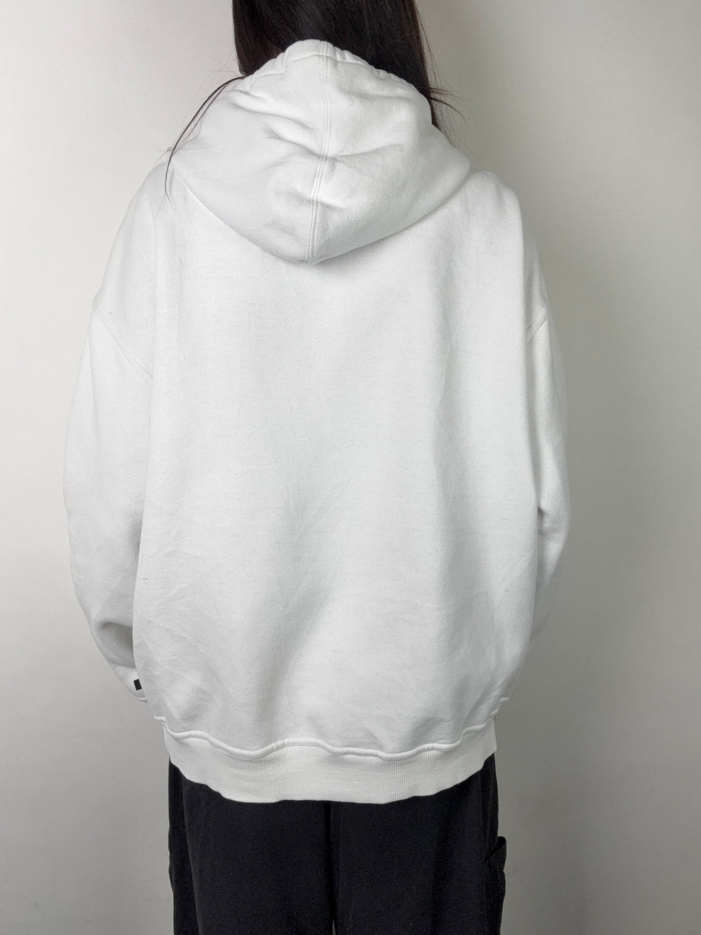 Tragebild von Vintage South Pole White Zip Up Hoodie XL von hinten 