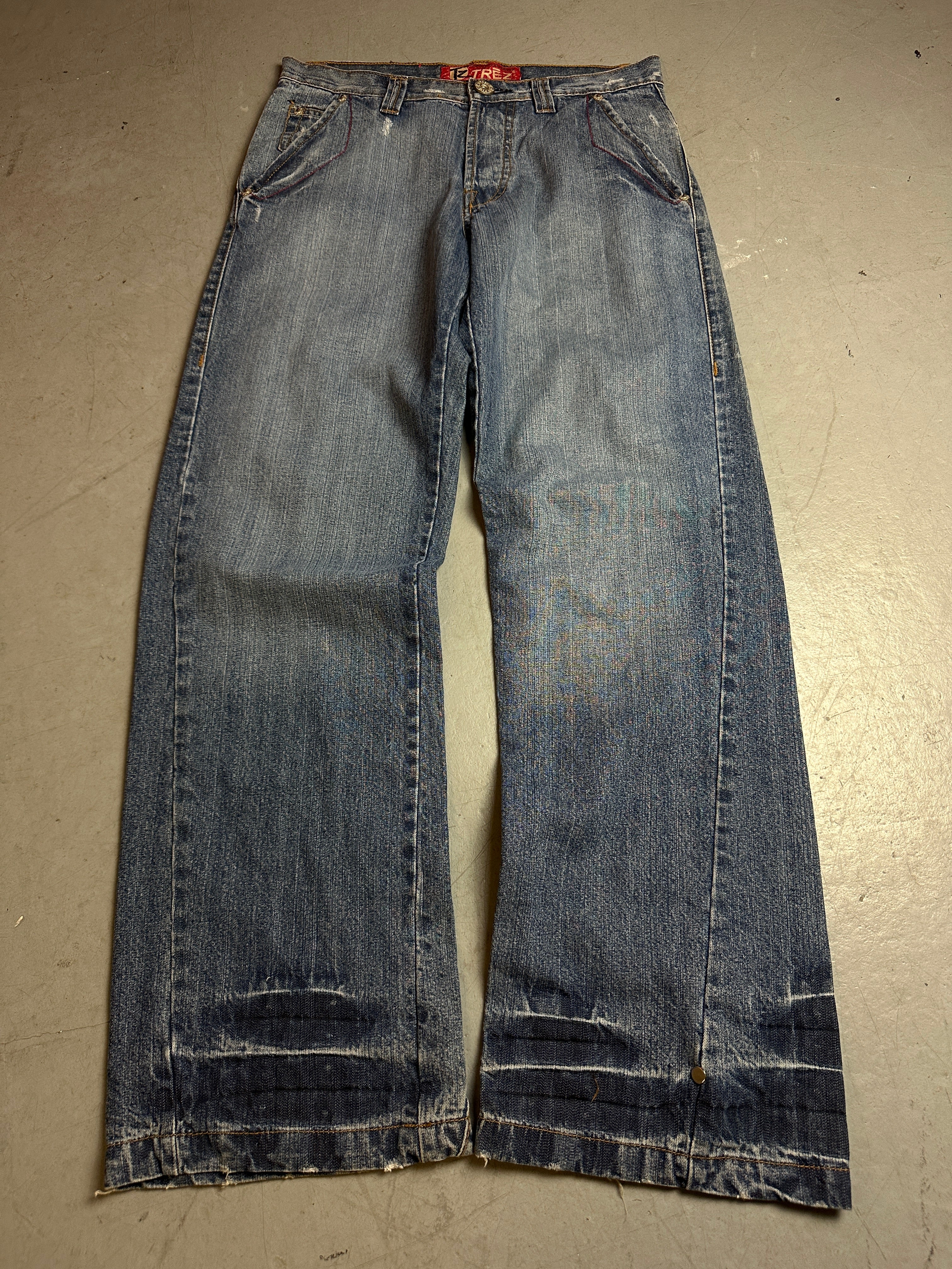 Produktbild von einer Vintage Bleached Heel Drag Denim von vorne 